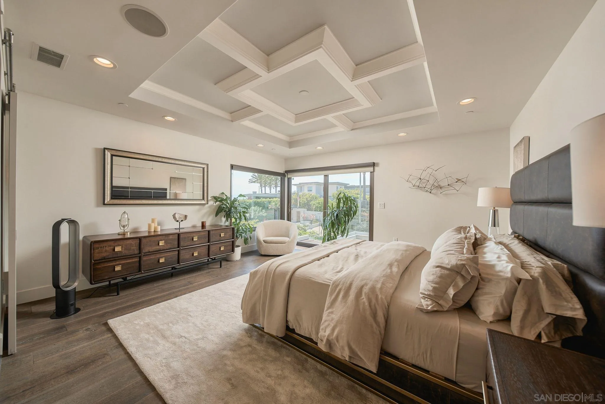 https://cdn.realtyfeed.com/cdn/127/260022279/c3f62d5269df5e8a41a18c46e9a0e0c3.webp