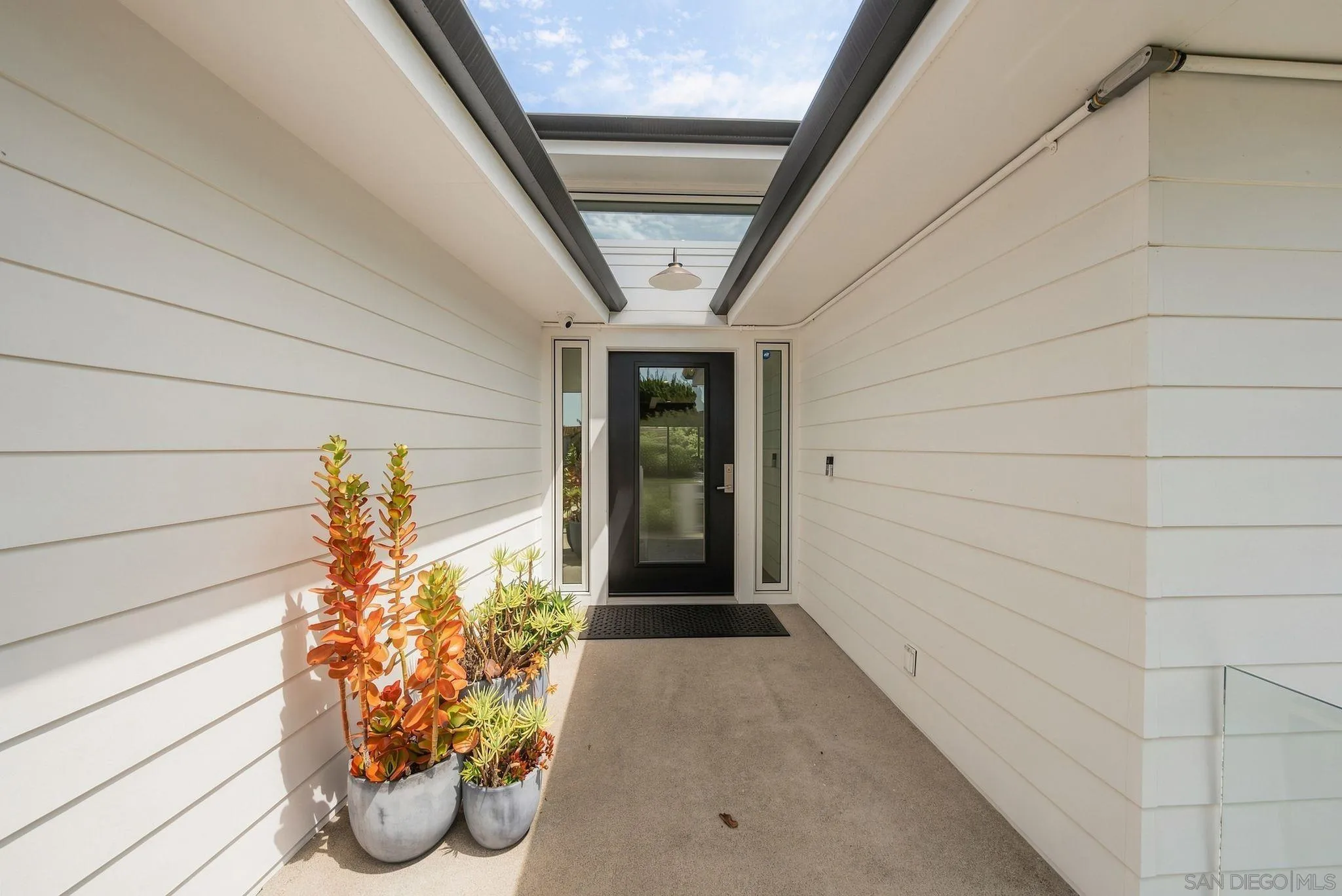 https://cdn.realtyfeed.com/cdn/127/260022279/ef61ae1d3b02873190e778650a61bfd3.webp
