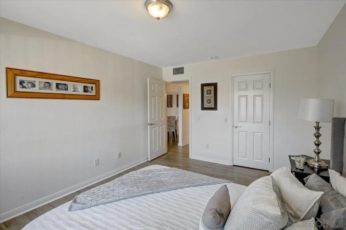 https://cdn.realtyfeed.com/cdn/127/260022283/70d0f0dc8ffbd2bf9aa7a3bc12e198be.webp