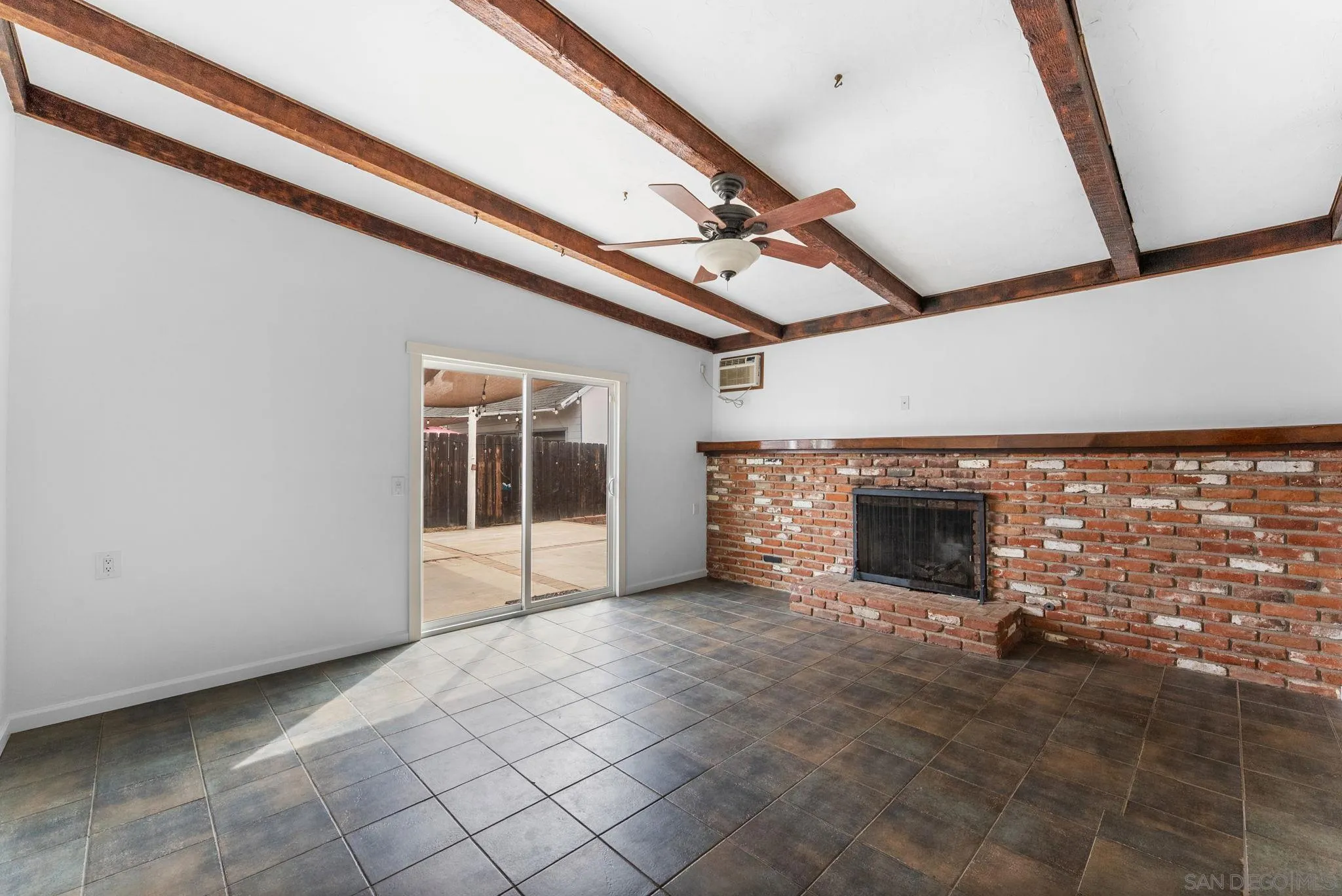 https://cdn.realtyfeed.com/cdn/127/260022288/72b680c17e2013e028e5ffb0189102a4.webp