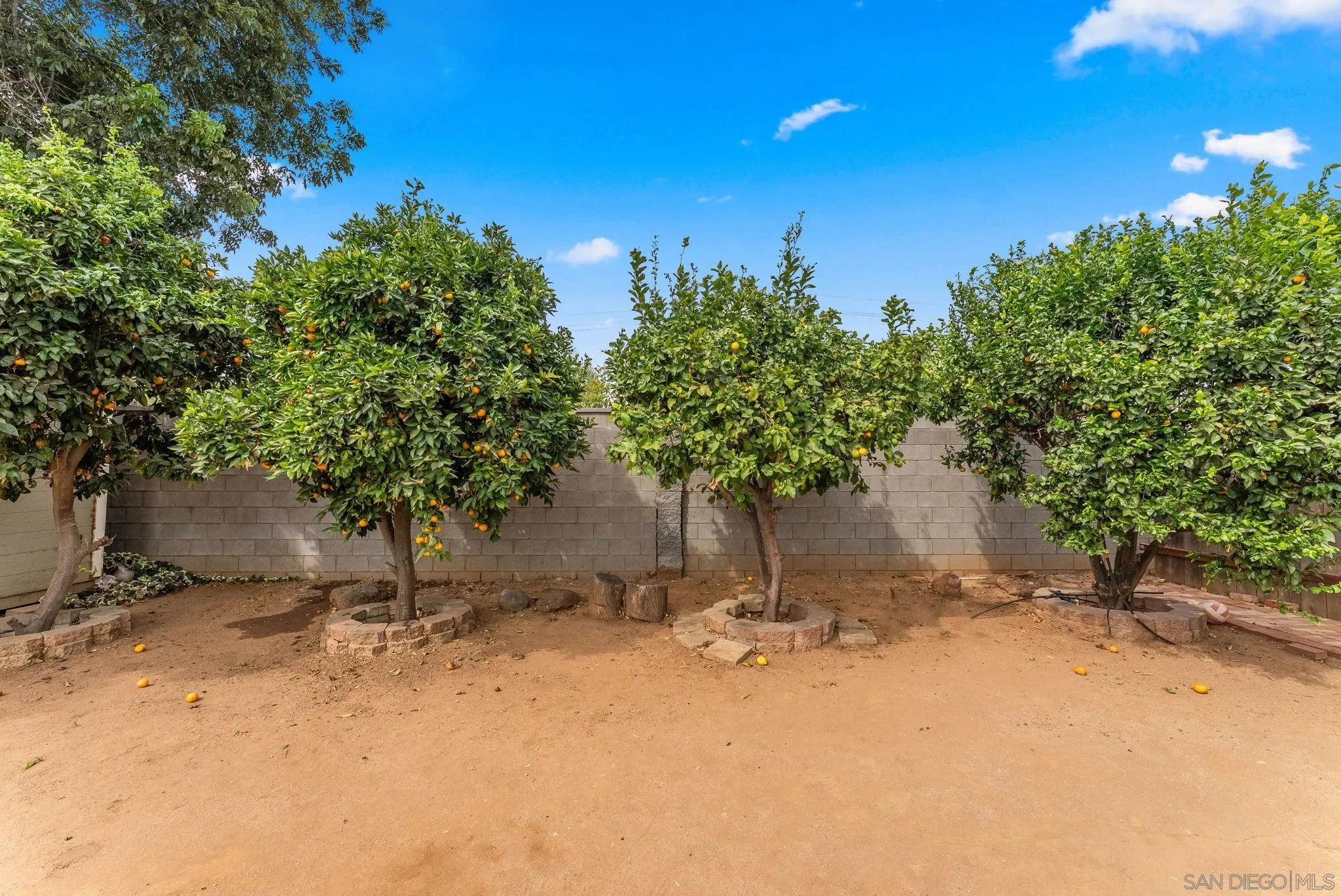 https://cdn.realtyfeed.com/cdn/127/260022288/9c6288d762bda8e3cd4a360e2a53913b.webp