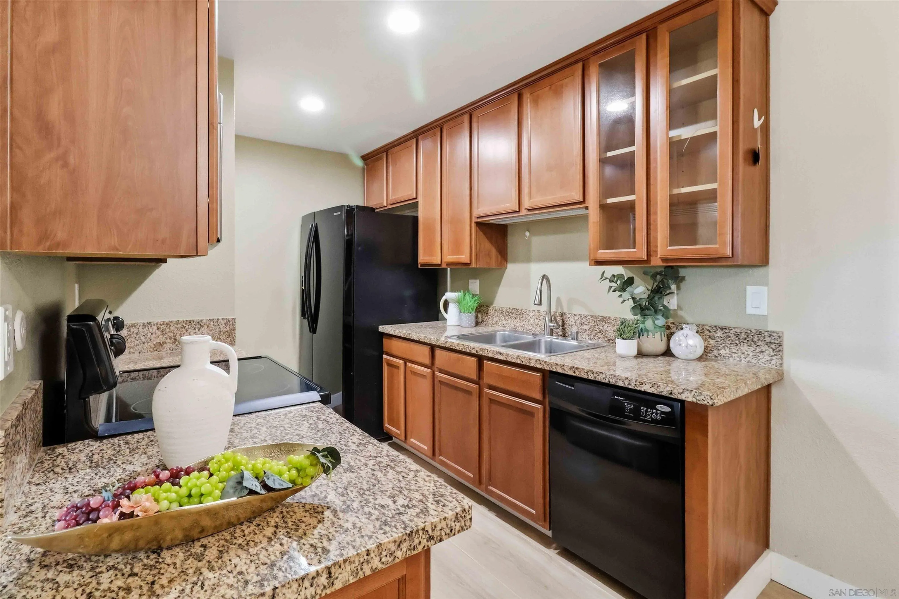 https://cdn.realtyfeed.com/cdn/127/260022290/66cd71d01a79ccbec88cb5460b5f3b3a.webp