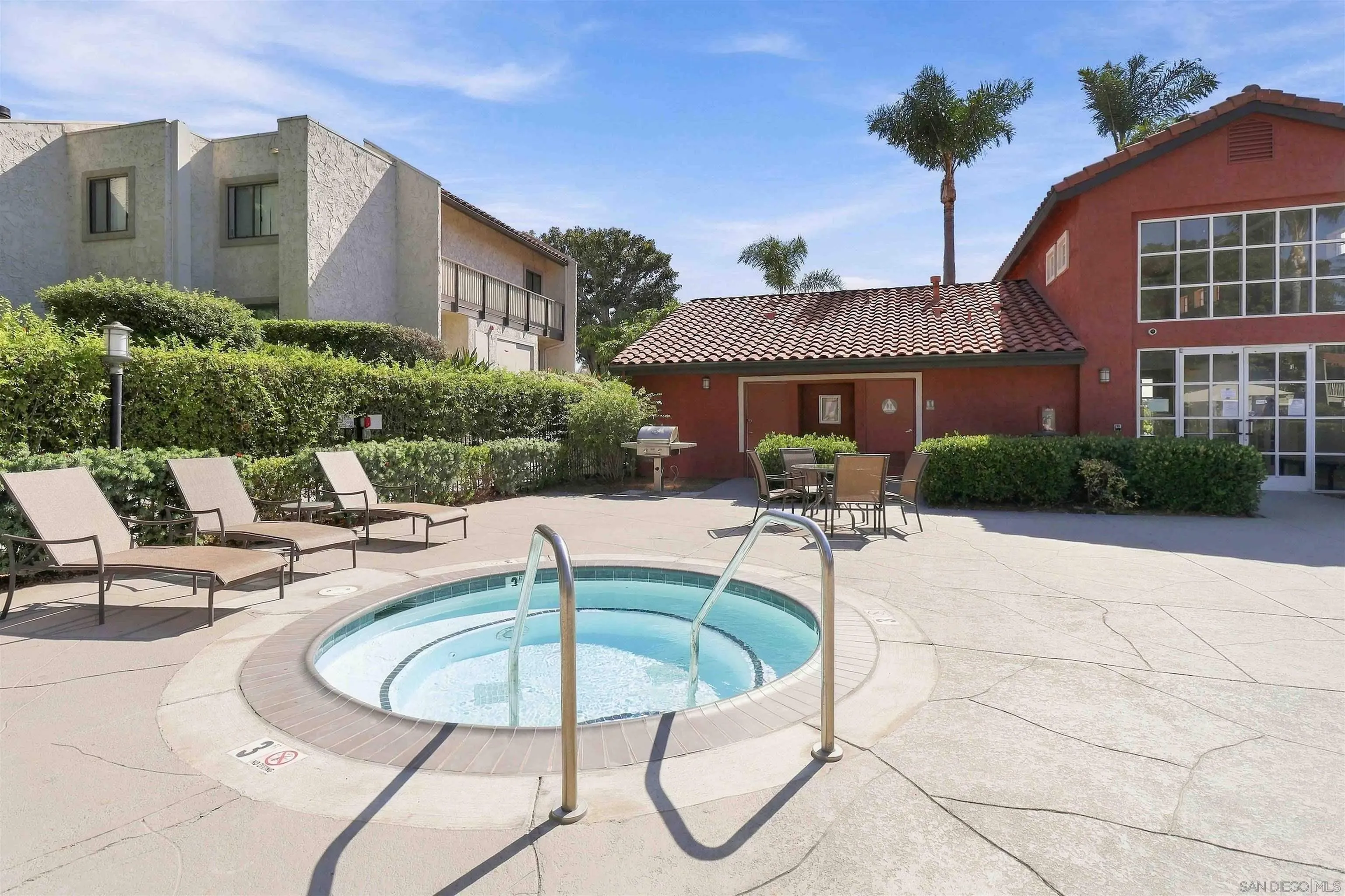 https://cdn.realtyfeed.com/cdn/127/260022290/767eecef61d73fc8a57c71ea7e99a2f5.webp