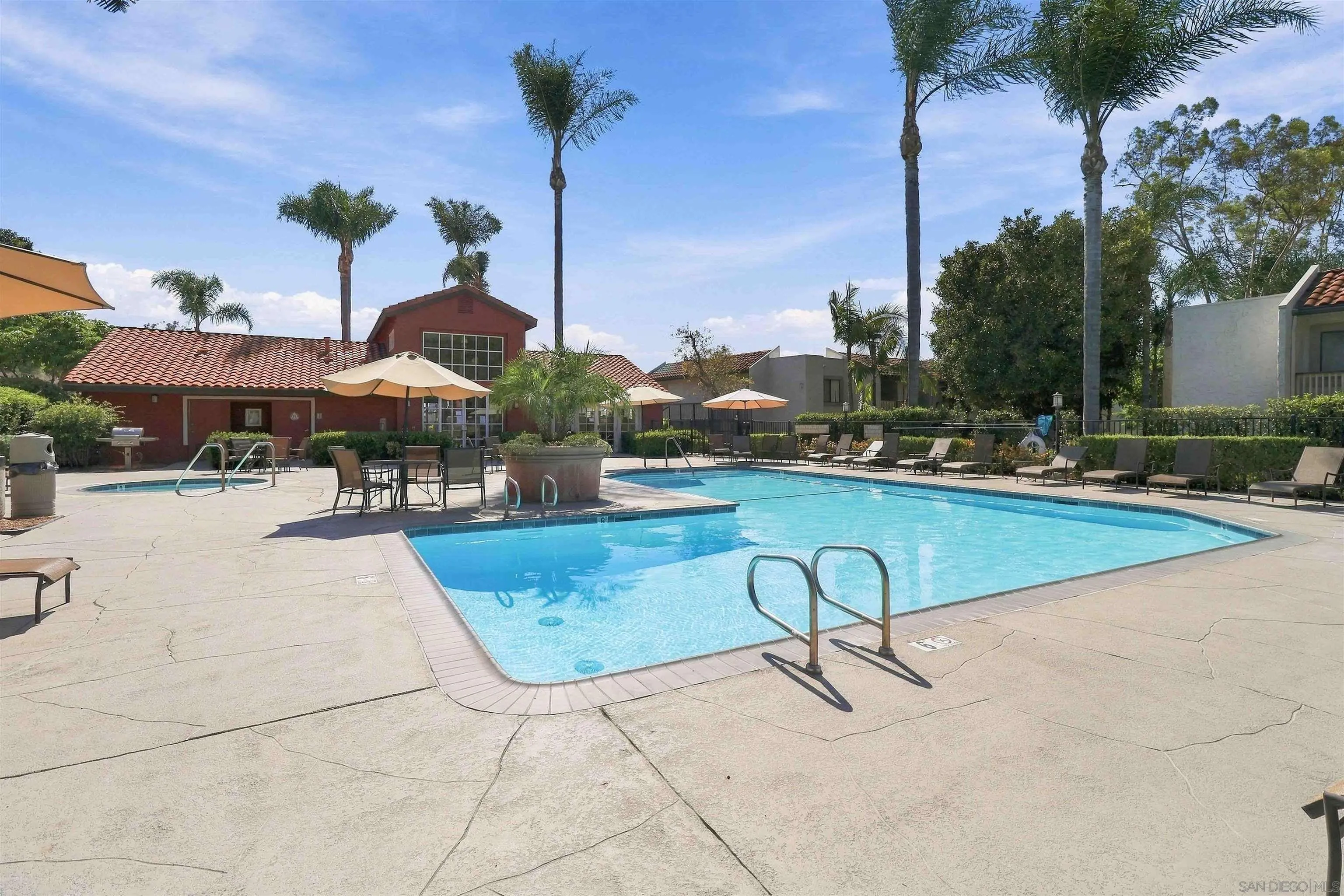 https://cdn.realtyfeed.com/cdn/127/260022290/c834c2ef14179303270d27529fdccbf7.webp