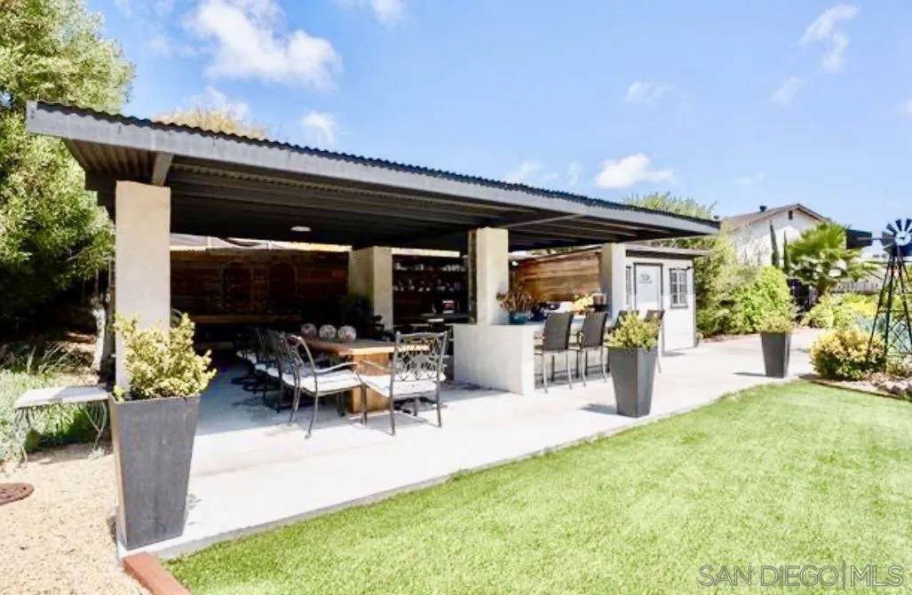 https://cdn.realtyfeed.com/cdn/127/260022291/98931ff52619ad0f1901d74e2af0b978.webp