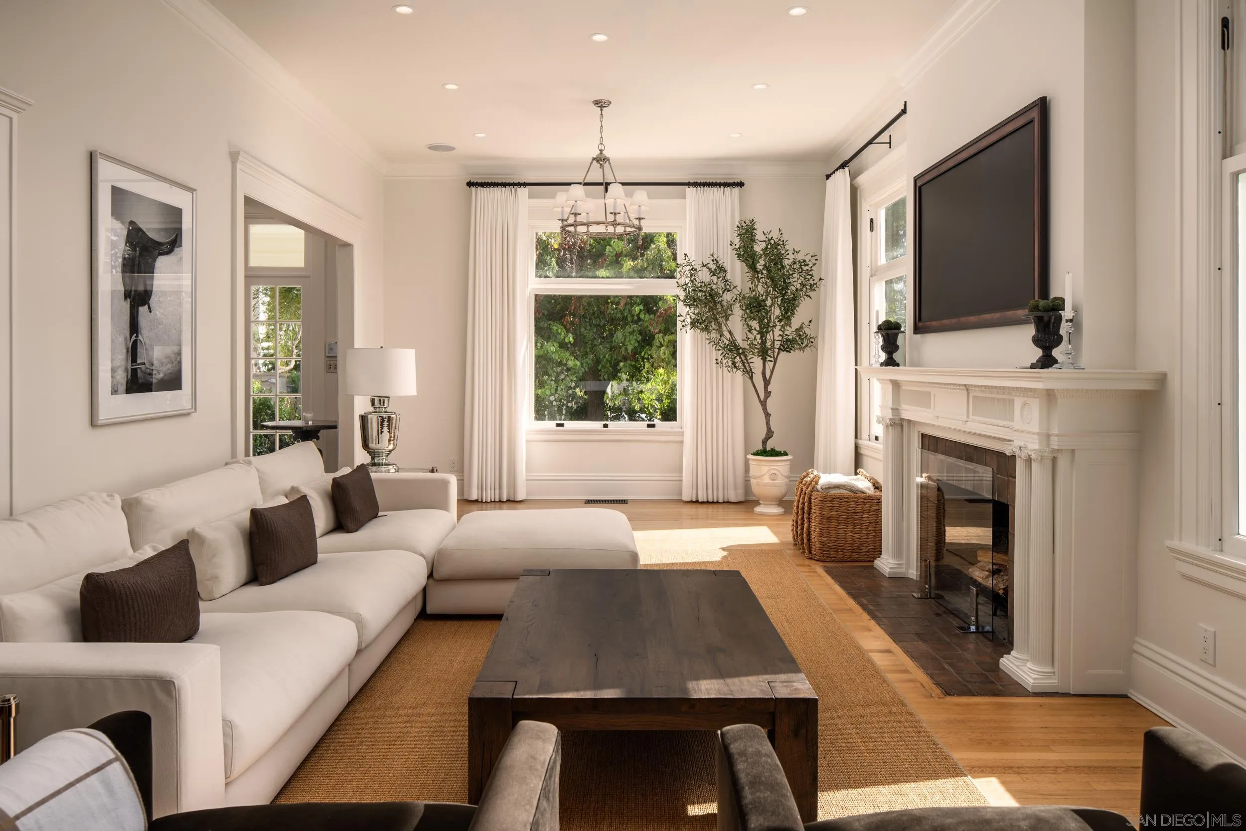 https://cdn.realtyfeed.com/cdn/127/260022299/13b3aba6b228f259f0963da40787798c.webp
