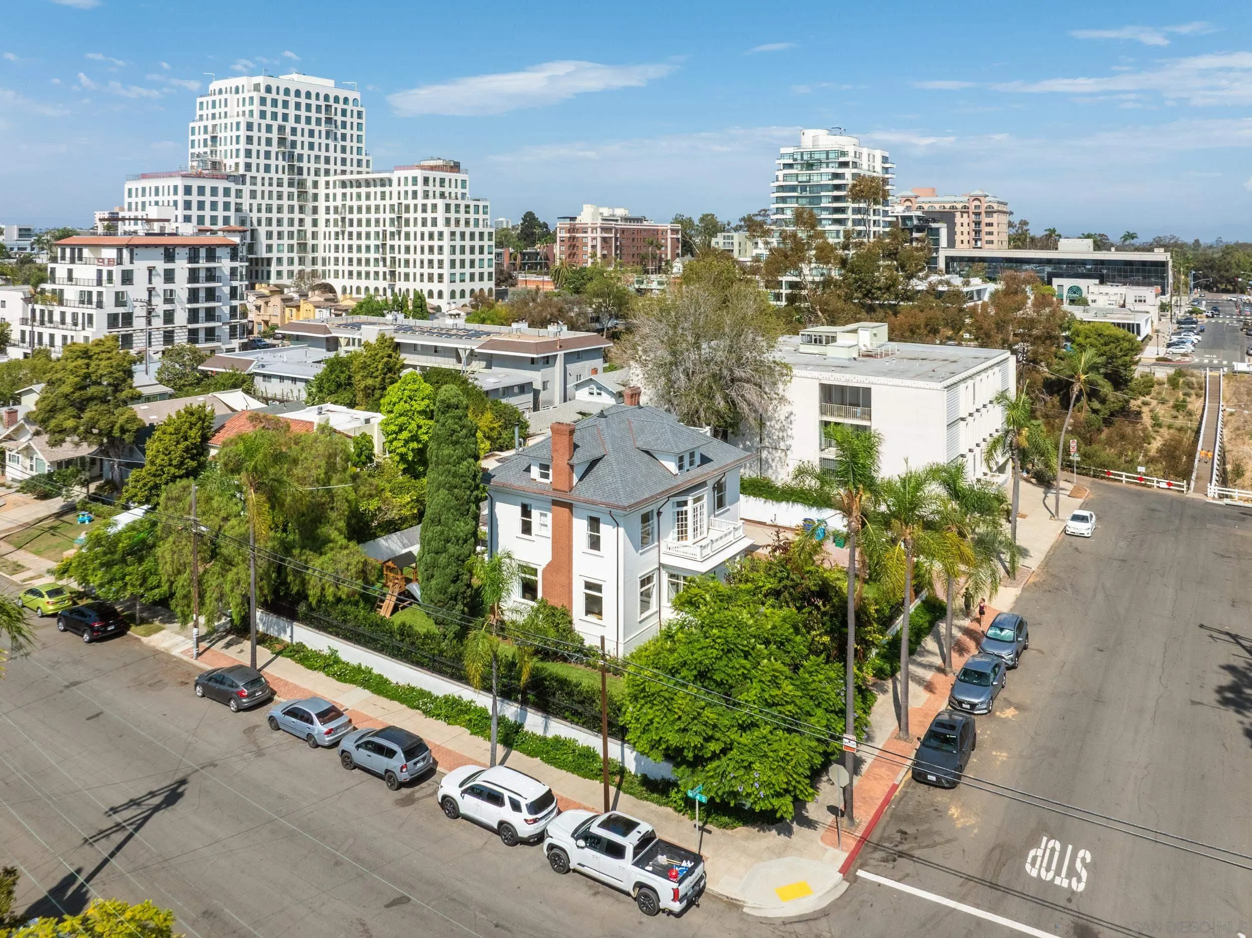 https://cdn.realtyfeed.com/cdn/127/260022299/1799ad0301732d01fb63a039f55bf337.webp