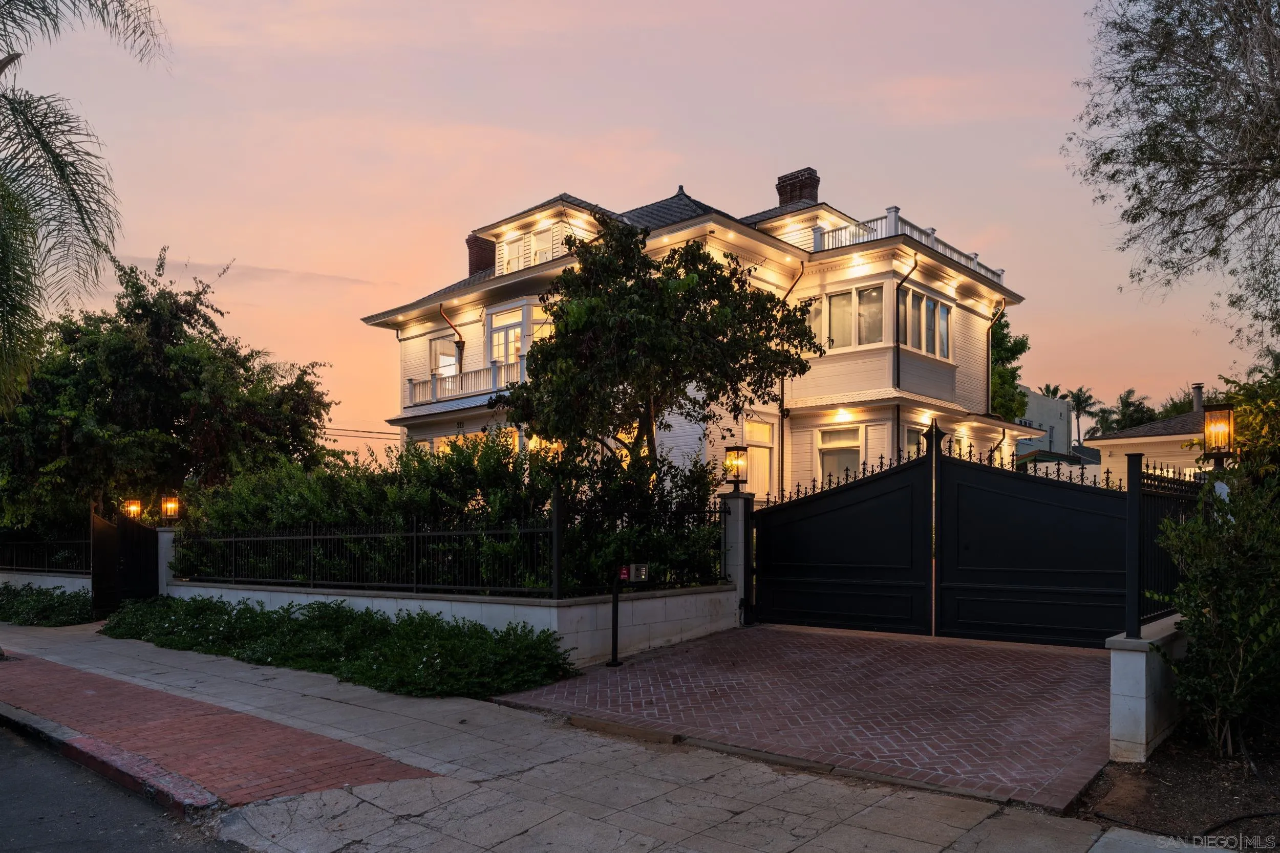 https://cdn.realtyfeed.com/cdn/127/260022299/84c0fc65350da85fe34654b641a4f270.webp