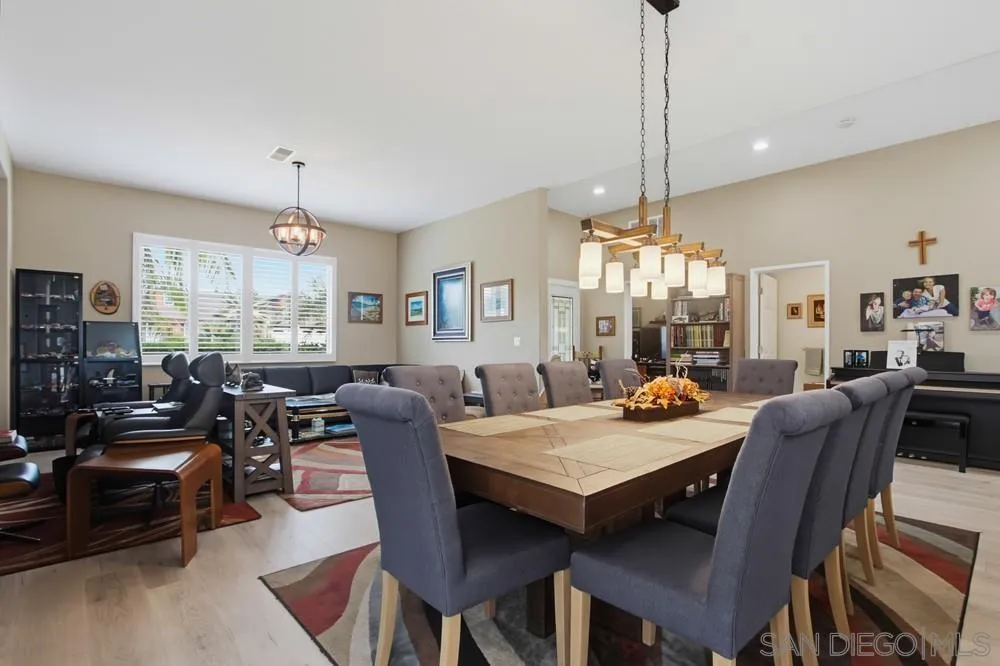 https://cdn.realtyfeed.com/cdn/127/260022301/89a5e697ae49206044a84c2b19f0c181.webp