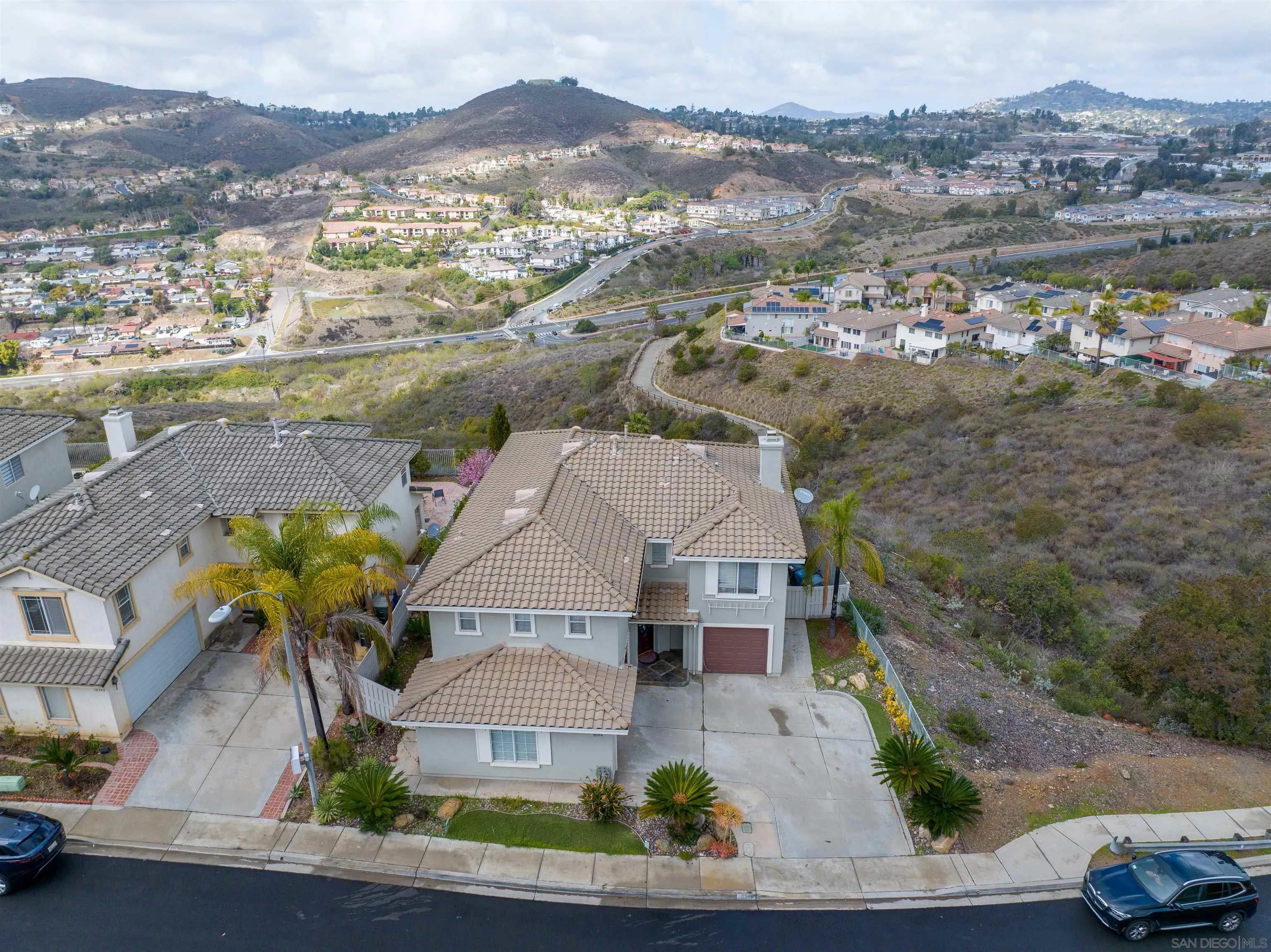 https://cdn.realtyfeed.com/cdn/127/260022311/576ee30dc23bc614a1e04b3fc3a54cb2.webp