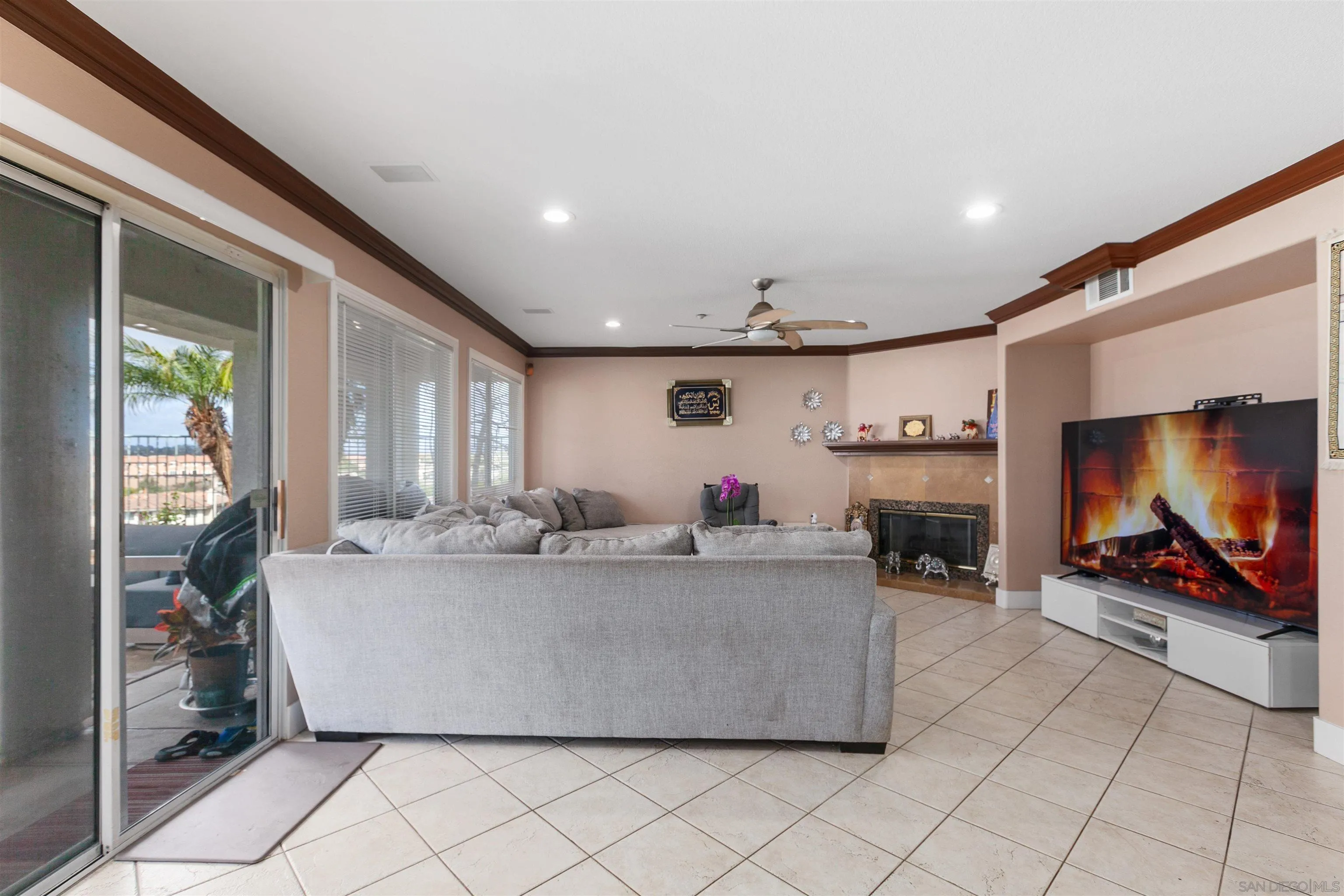 https://cdn.realtyfeed.com/cdn/127/260022311/c3e8ac859ee49bbd5a9985a3a032c1f6.webp