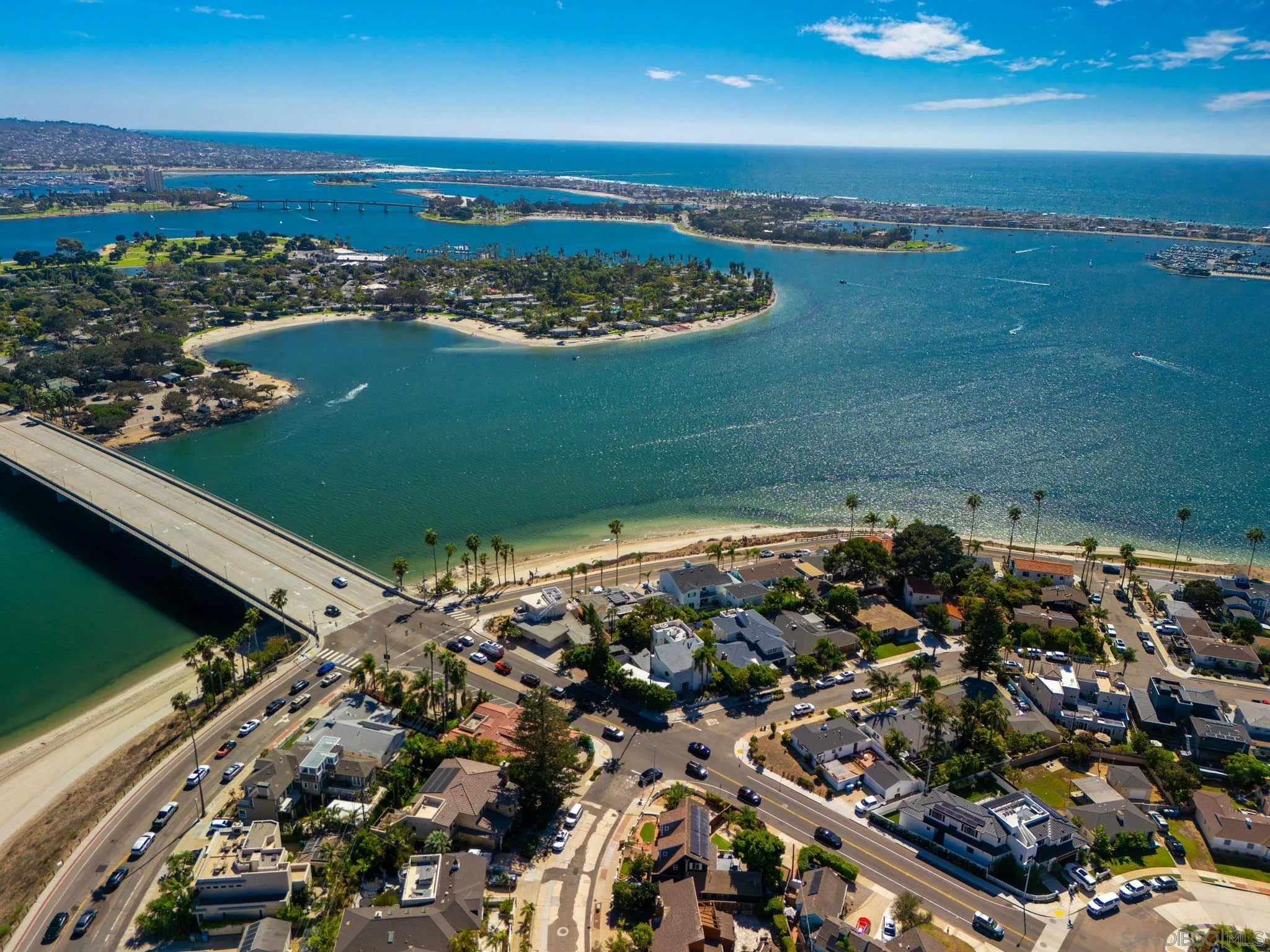 https://cdn.realtyfeed.com/cdn/127/260022315/3cd9f5b1f88a61931cc0d9f104dc0e07.webp