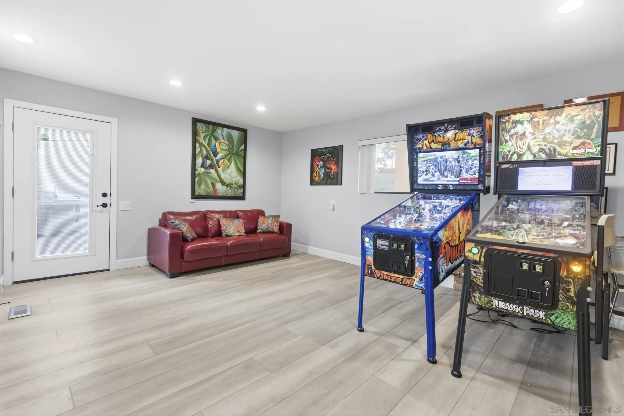 https://cdn.realtyfeed.com/cdn/127/260022315/45d678f9b7ffd4aae618ee291d1df713.webp