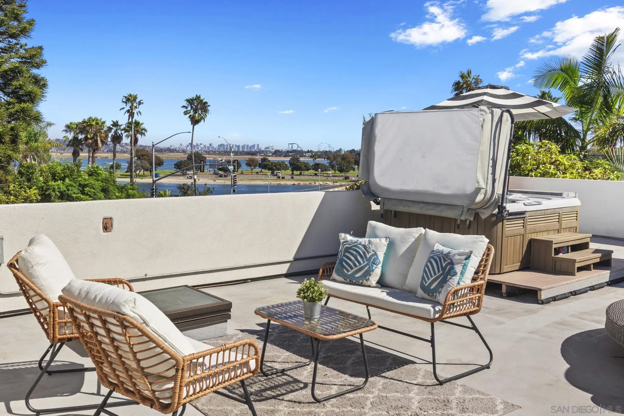 https://cdn.realtyfeed.com/cdn/127/260022315/9efa5e2e11743fcdd18d7087cea270f5.webp