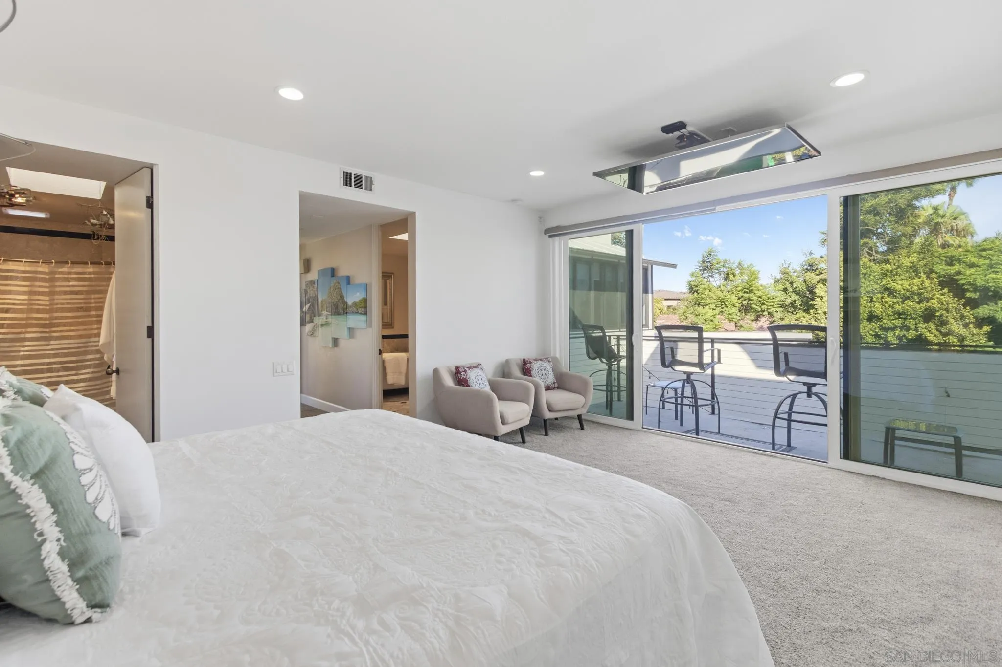 https://cdn.realtyfeed.com/cdn/127/260022315/a58d4ccc8a1d12f5e646556612d22722.webp