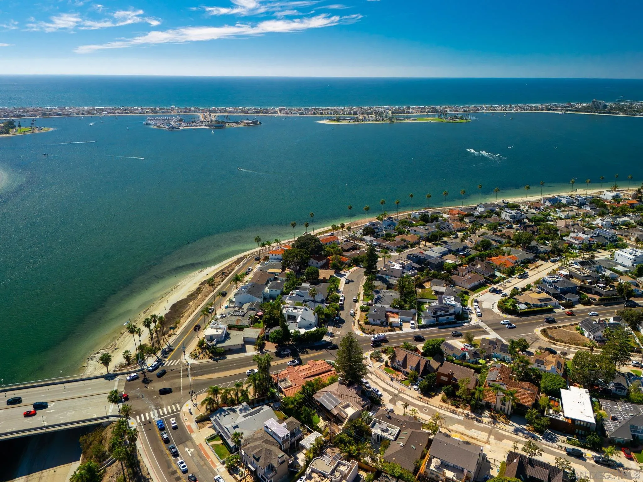 https://cdn.realtyfeed.com/cdn/127/260022315/c72065ab91c46750c3c11e78d85f739f.webp