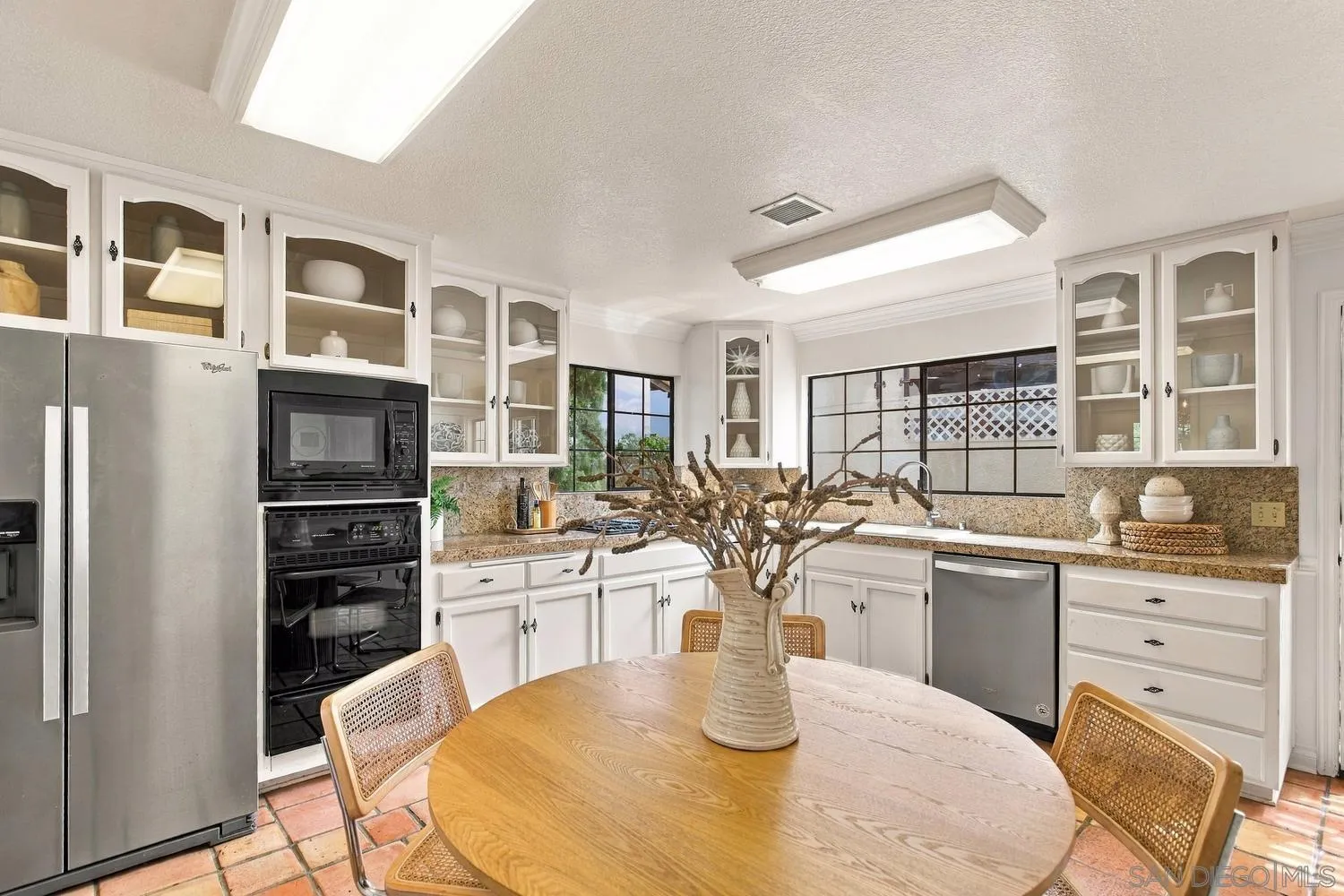 https://cdn.realtyfeed.com/cdn/127/260022318/484ebd4d688122e8fce3061219aa0fea.webp