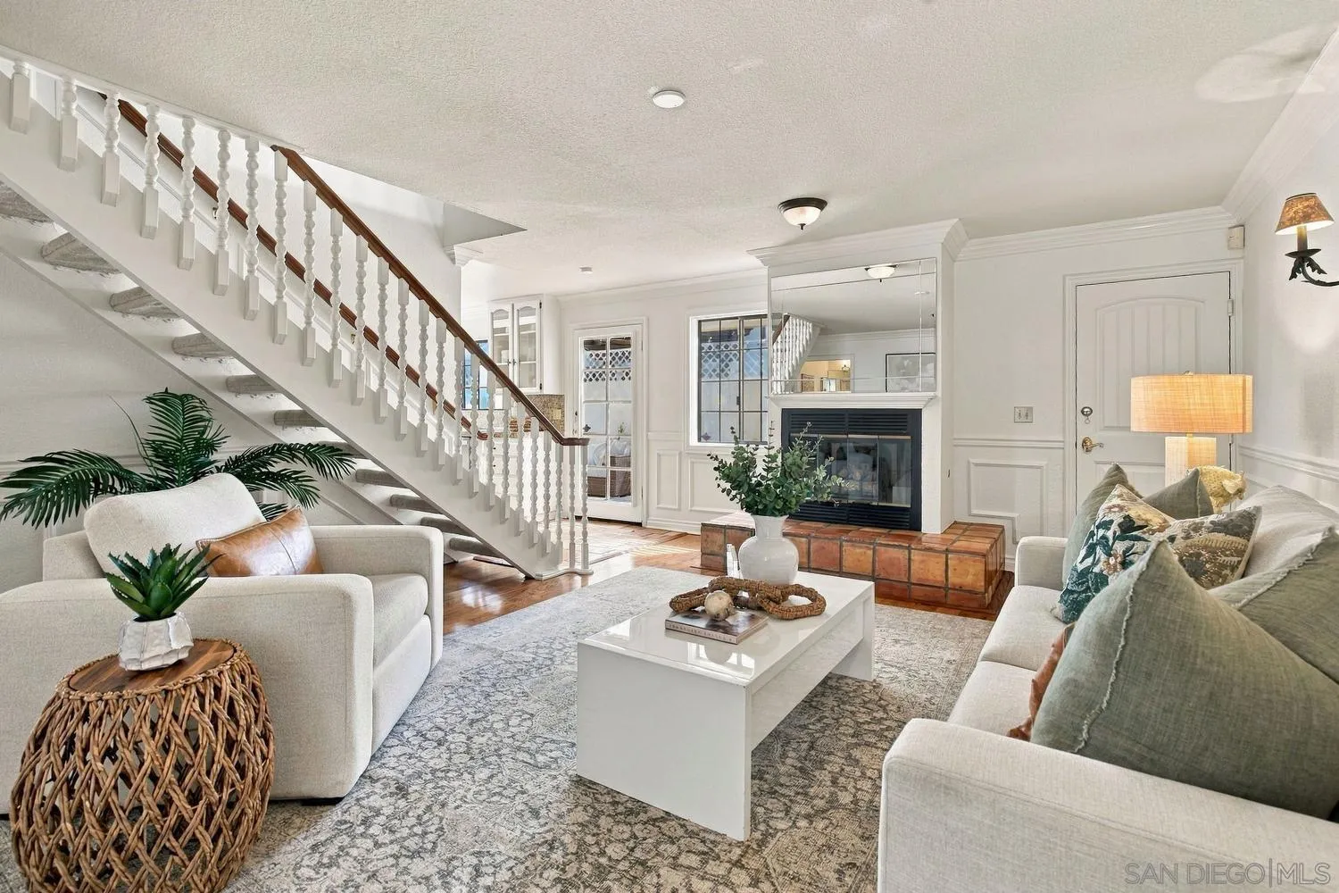 https://cdn.realtyfeed.com/cdn/127/260022318/7a5bc1e4a40364d301051c09e1dbb46f.webp