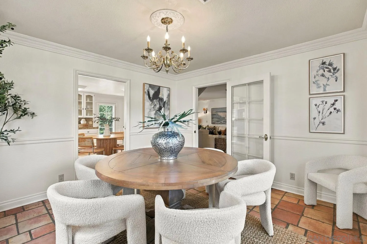 https://cdn.realtyfeed.com/cdn/127/260022318/97c76b1138aeef170848d63aa7985411.webp