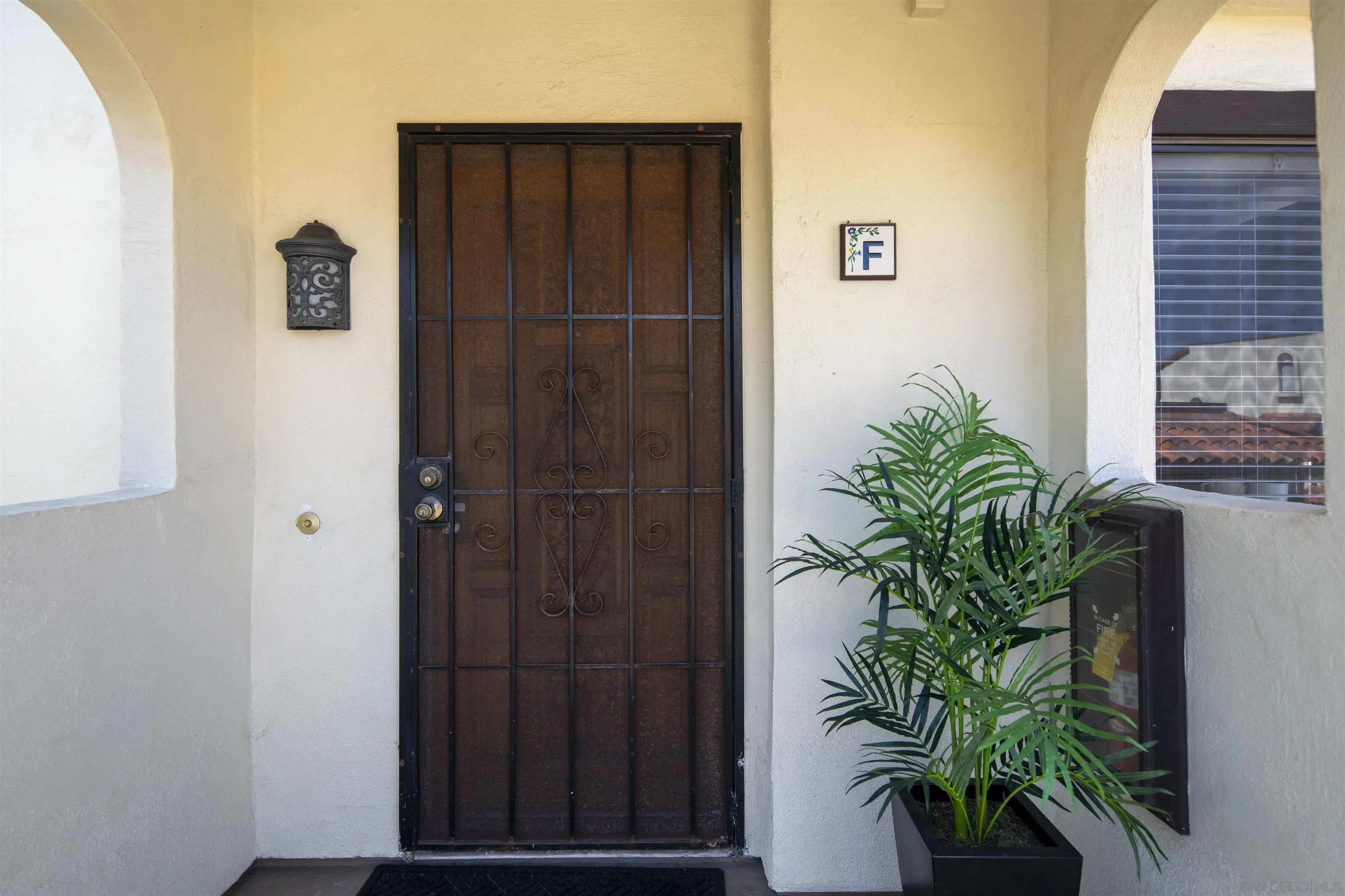 https://cdn.realtyfeed.com/cdn/127/260022319/04135cf7bca2e401a23e32e9cd2adbf6.webp