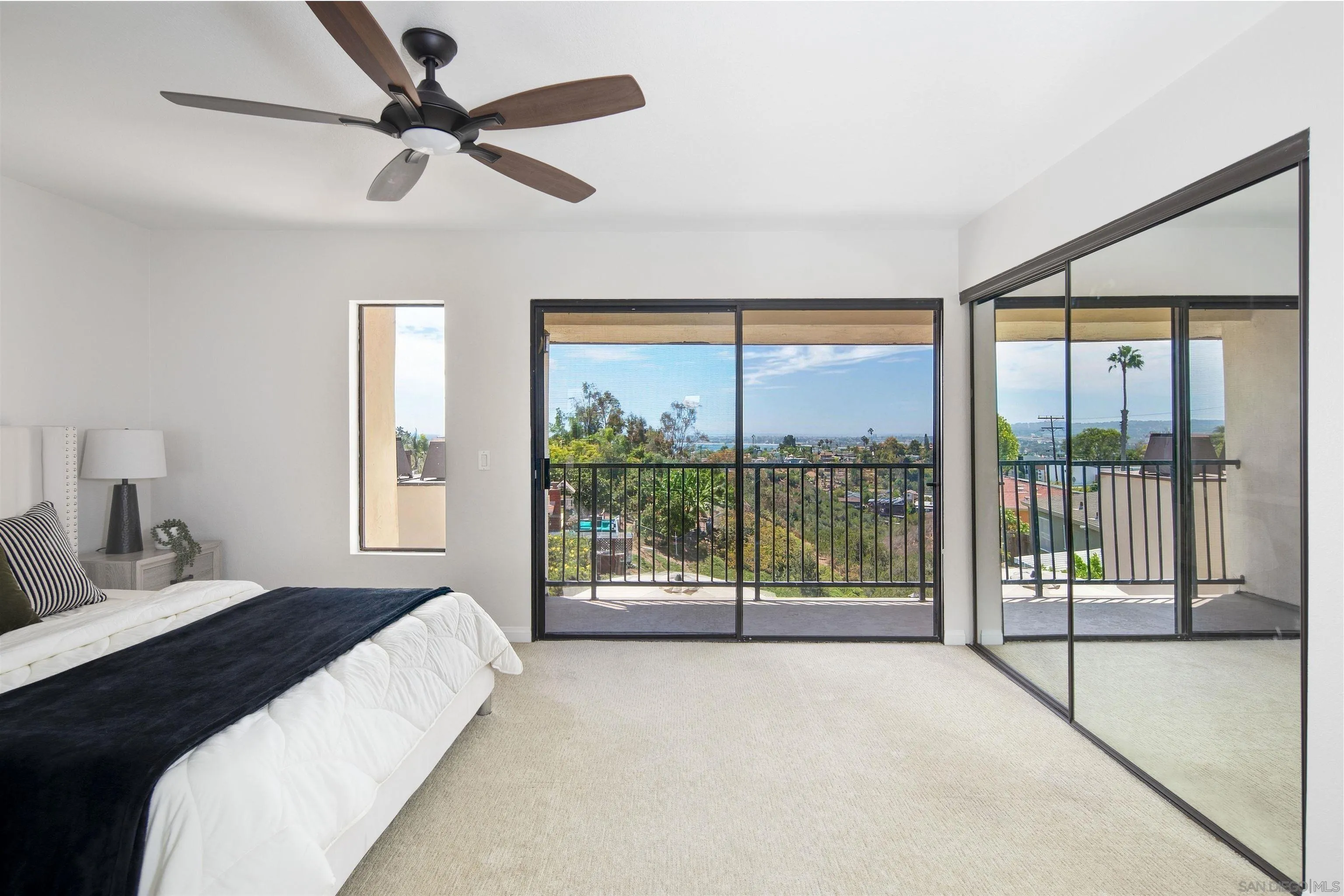 https://cdn.realtyfeed.com/cdn/127/260022319/8f5065dc95a41d20a283b11ceabf6998.webp