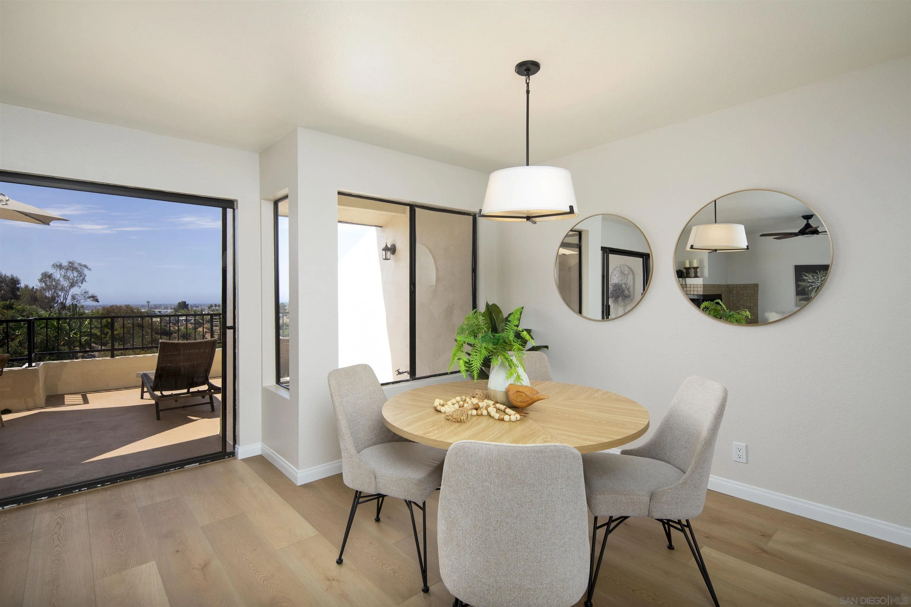 https://cdn.realtyfeed.com/cdn/127/260022319/d9c7c3978a27e1b3bf4086dcad441cfa.webp
