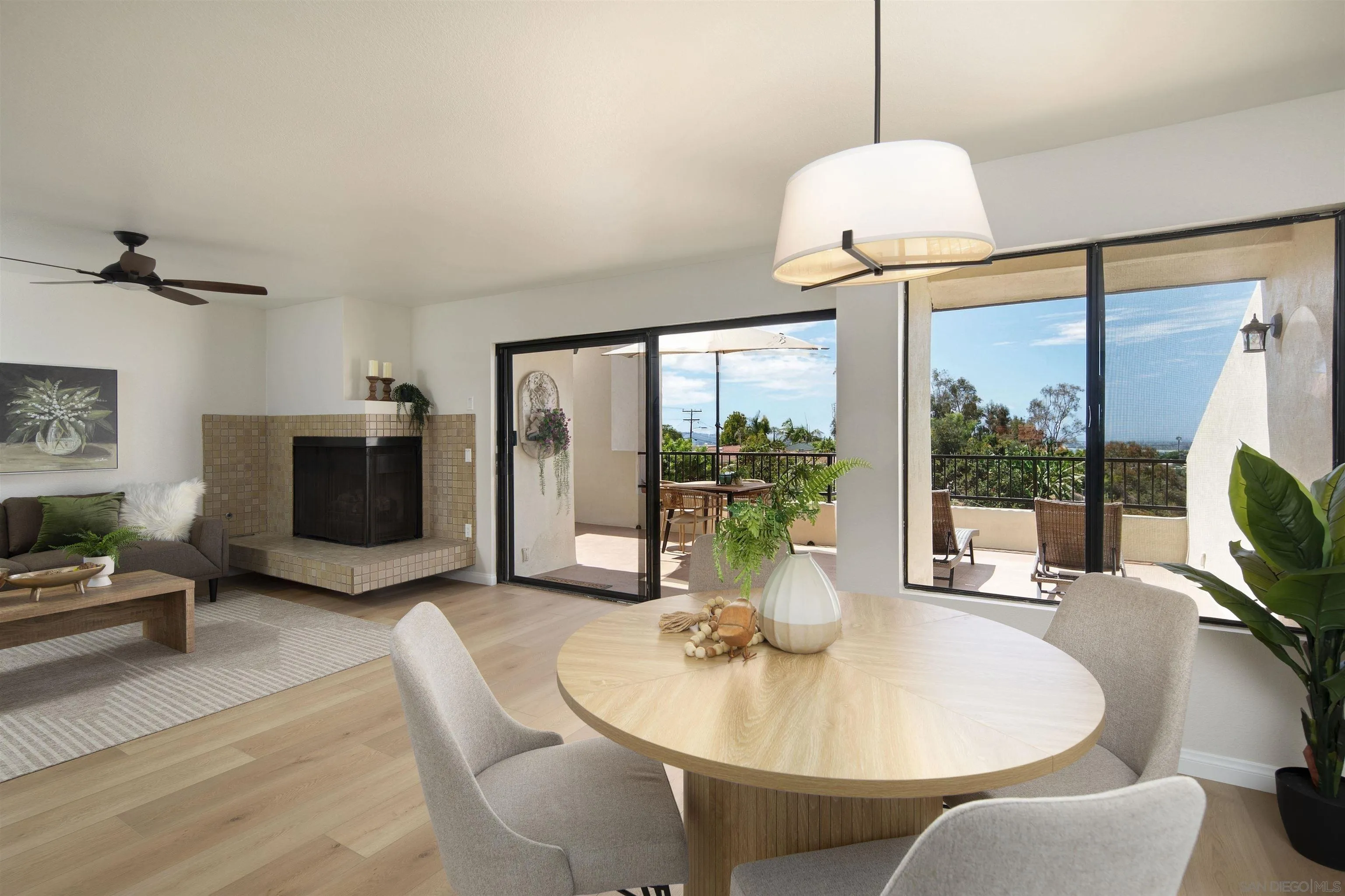 https://cdn.realtyfeed.com/cdn/127/260022319/ee112873e76a98507616d8c93d8eacae.webp