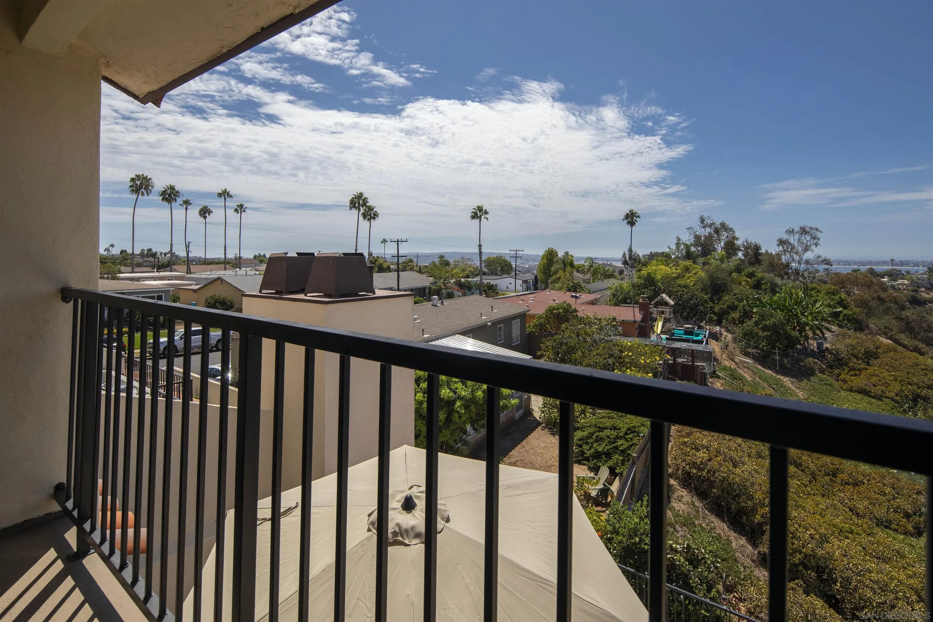 https://cdn.realtyfeed.com/cdn/127/260022319/fe59b0c7ea14111be0d7e29e53045cb9.webp