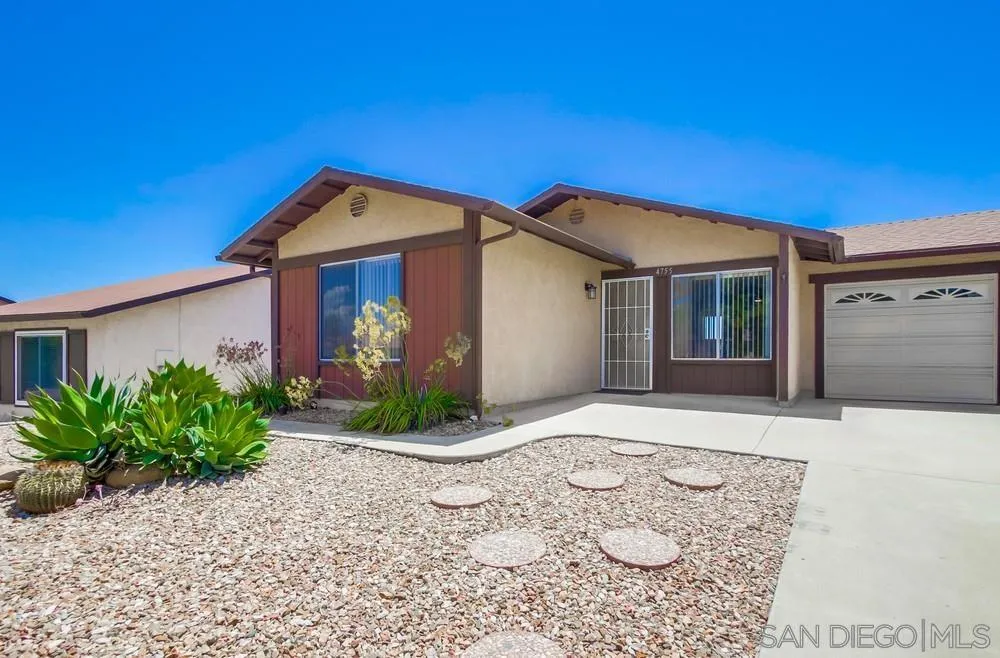 4755 Live Oak Ct, Oceanside, CA 92056 - Main photo, Oceanside, CA