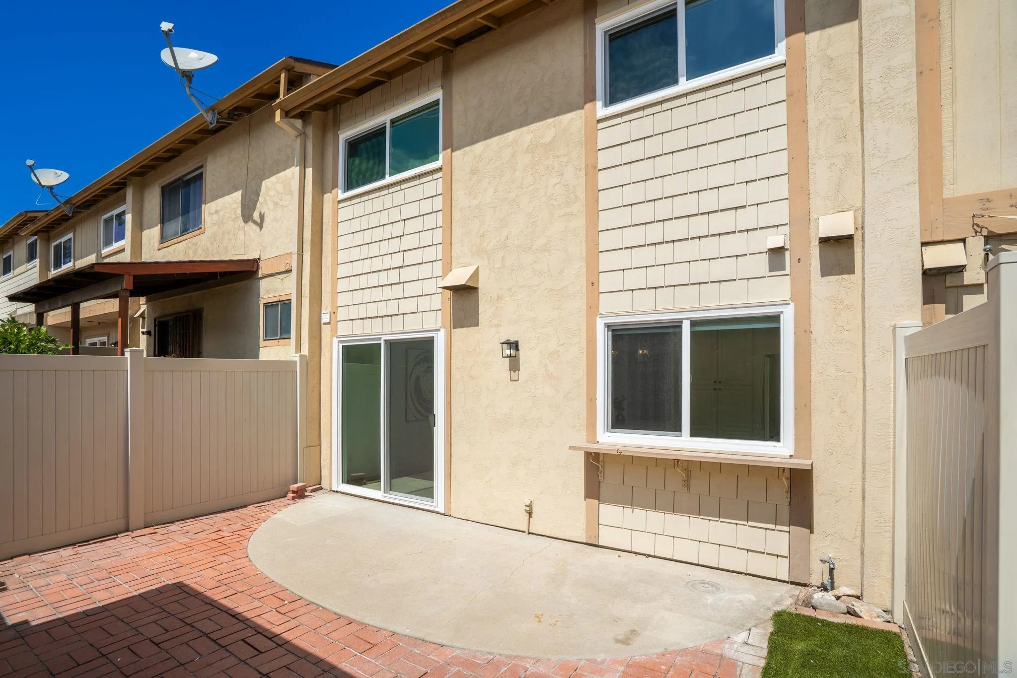 https://cdn.realtyfeed.com/cdn/127/260022325/29d8b16ee0682c286b1125478363624b.webp