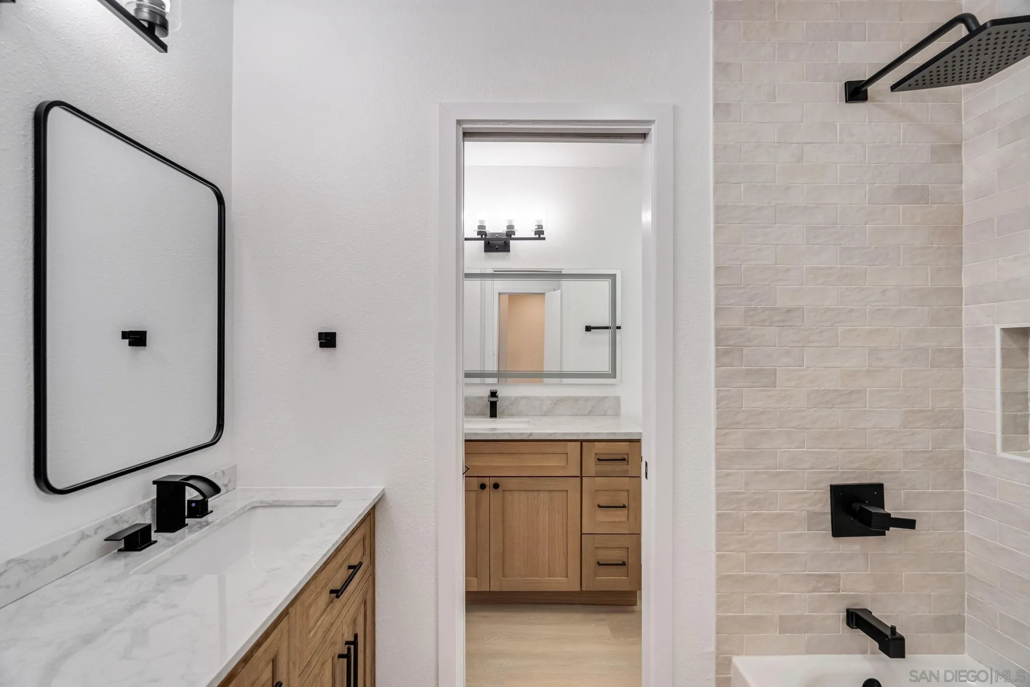 https://cdn.realtyfeed.com/cdn/127/260022325/a2b334b44d2d7506e888ea443464109d.webp