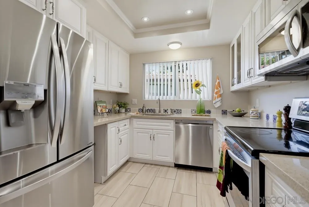 https://cdn.realtyfeed.com/cdn/127/260022327/5bc949c46f538301768e66e2e2aa95c3.webp