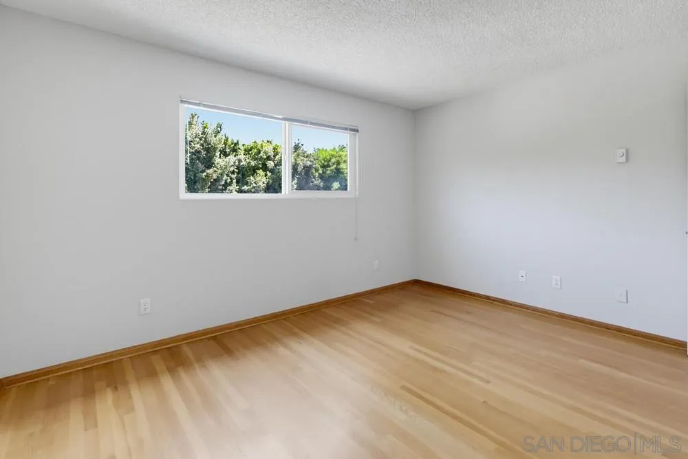 https://cdn.realtyfeed.com/cdn/127/260022327/68d694c9bc155c57beb8f4d9513440d0.webp