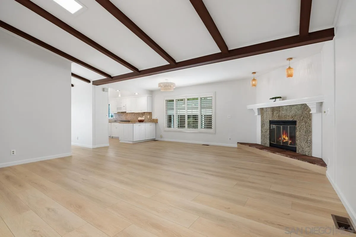 https://cdn.realtyfeed.com/cdn/127/260022331/3307055a58fc89443b372e9cf1186e21.webp