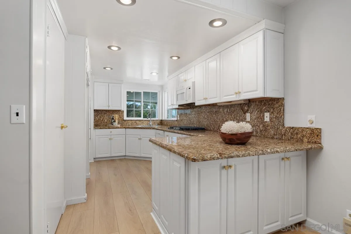 https://cdn.realtyfeed.com/cdn/127/260022331/d90968c9e9c0605ba6f797c4d68b2c29.webp