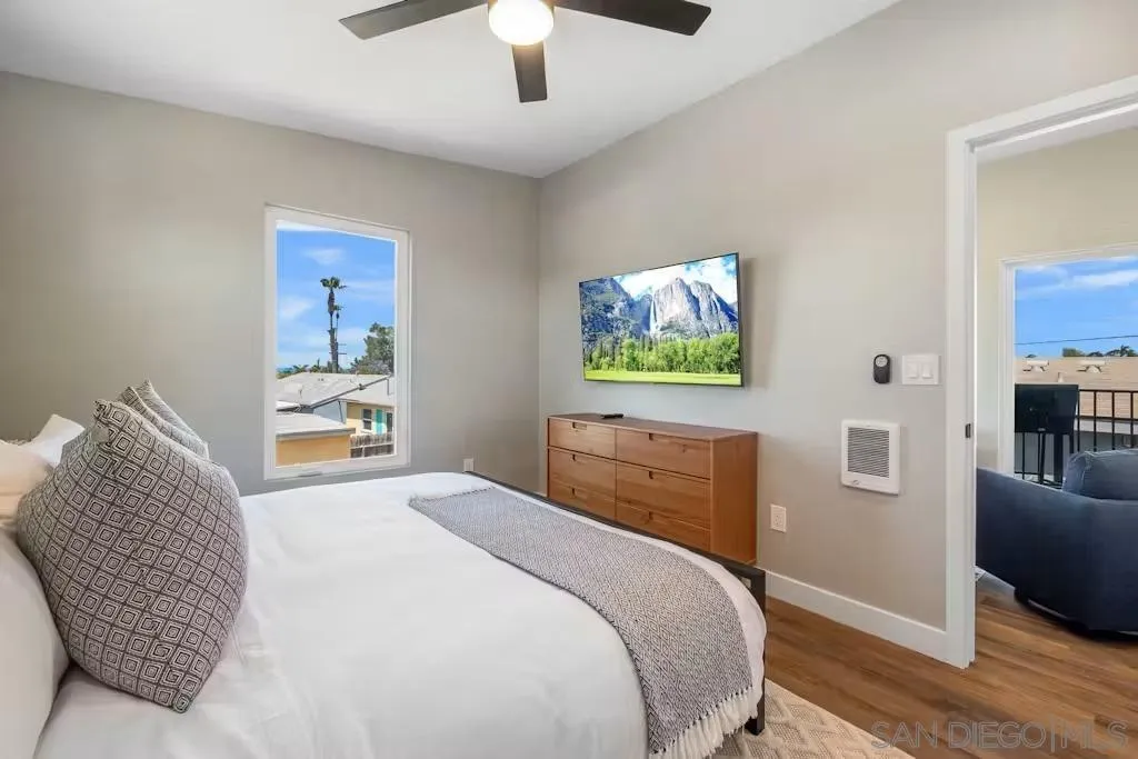 4727 Iroquois Ave, San Diego, CA 92117 - Photo 4 of 12, San Diego, CA