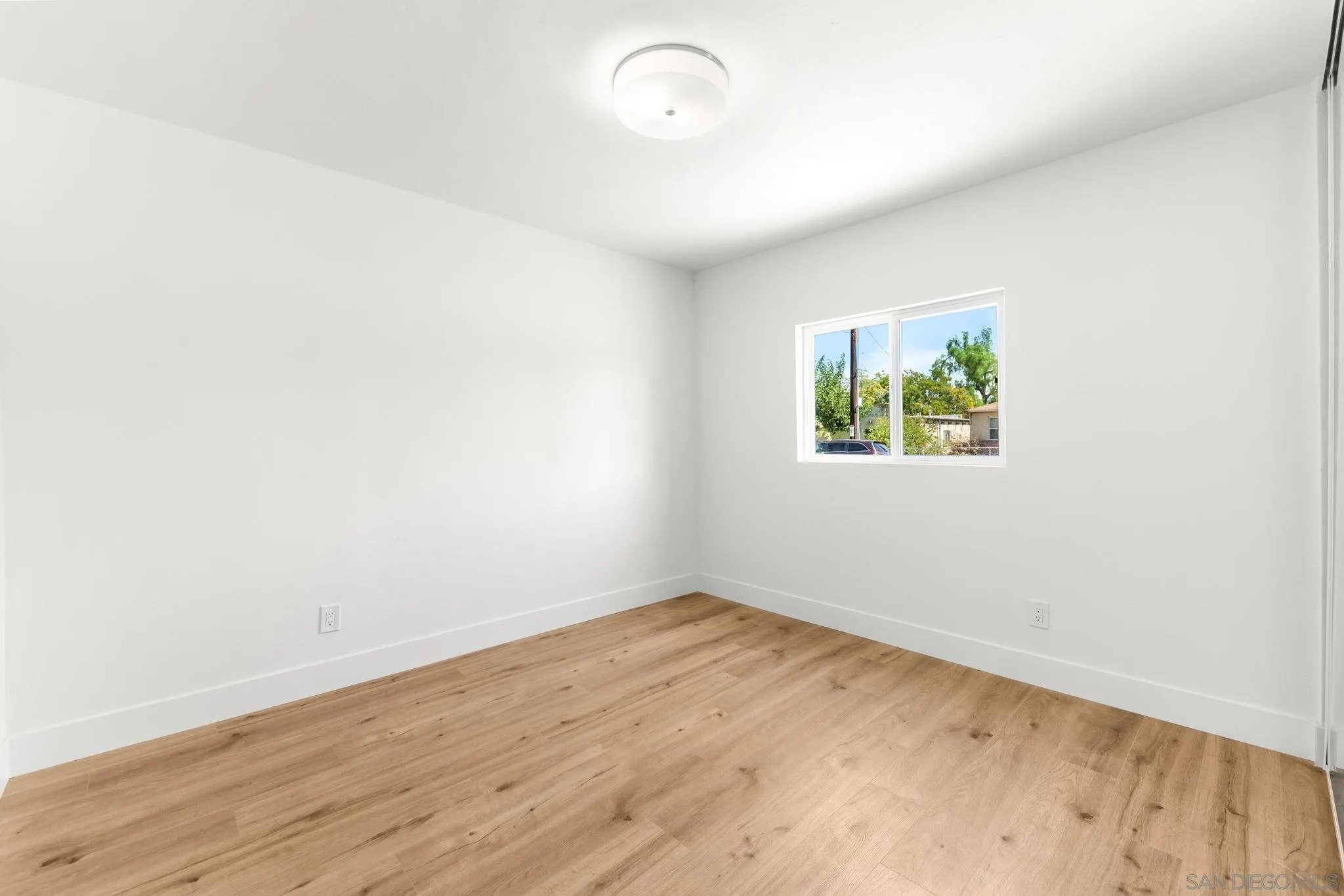https://cdn.realtyfeed.com/cdn/127/260022339/149d9d1f614e1fc56004b0961885e796.webp
