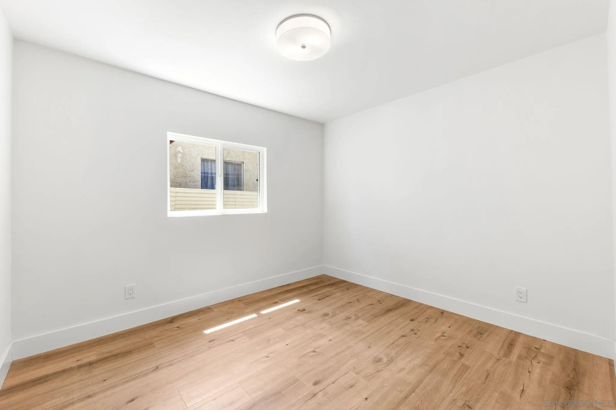 https://cdn.realtyfeed.com/cdn/127/260022339/b0a1f13f68c495223fc8eb2b215c2c61.webp