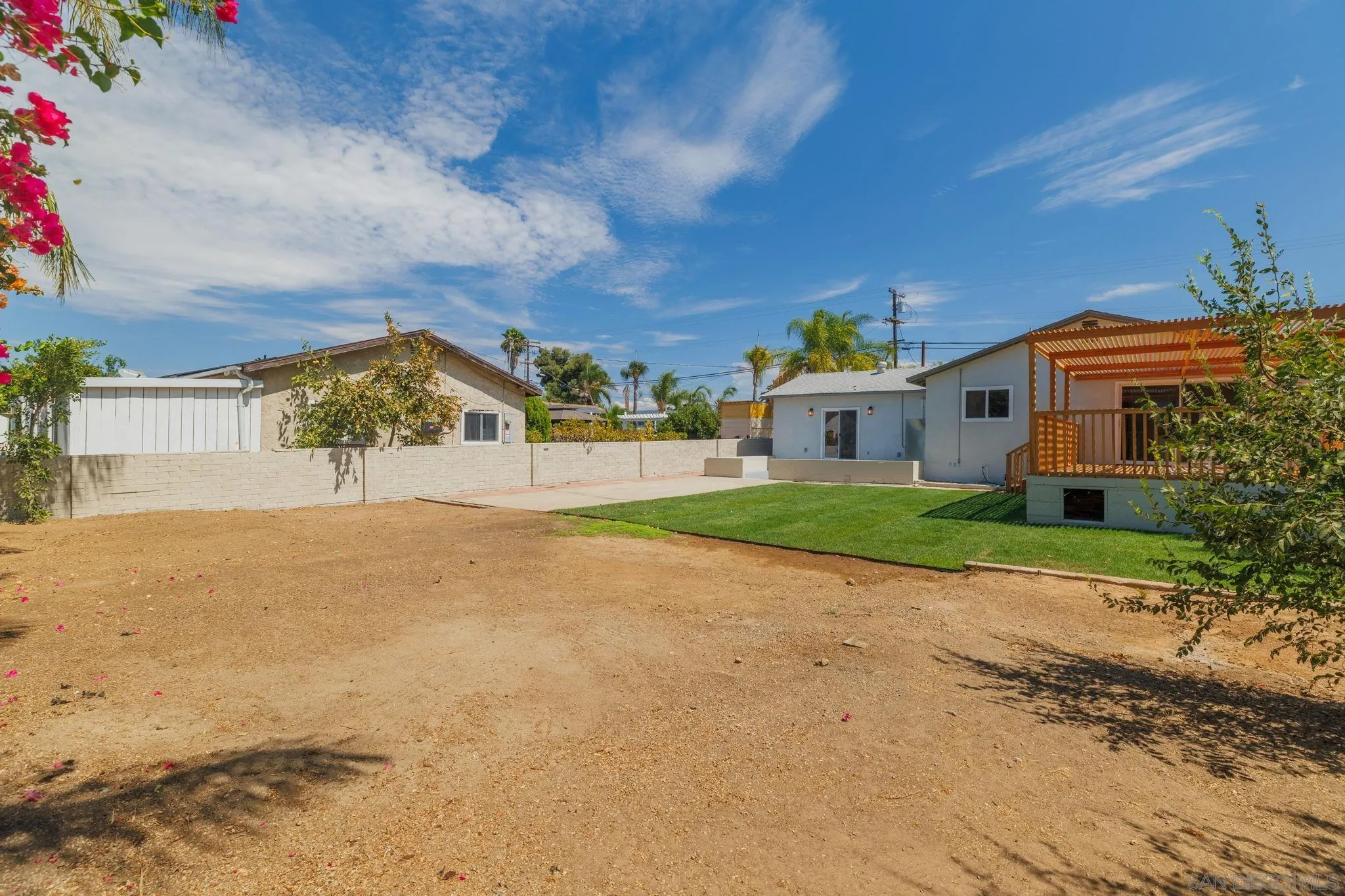 https://cdn.realtyfeed.com/cdn/127/260022339/e97563a4f1d3197f5bff7f5bb718adad.webp