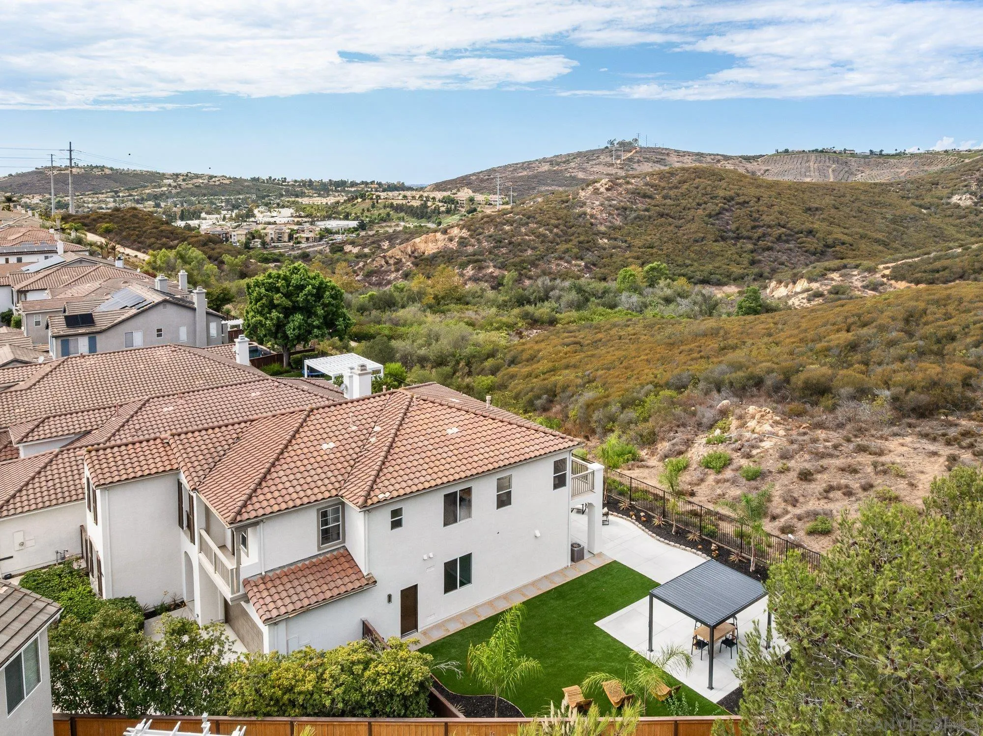 https://cdn.realtyfeed.com/cdn/127/260022340/203b796ecd9a4d5ef8f748e1d0e4b352.webp