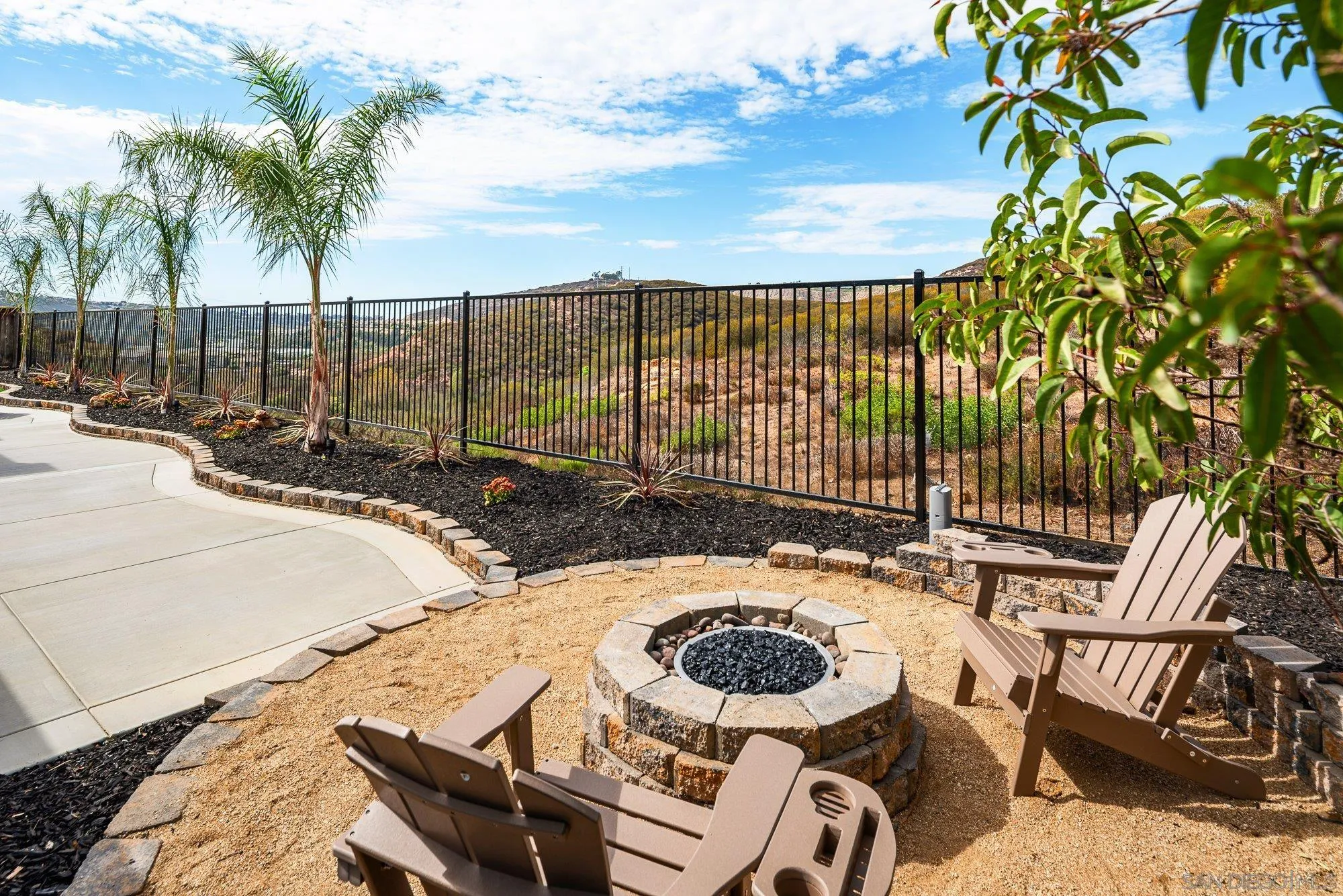 https://cdn.realtyfeed.com/cdn/127/260022340/2dffd55c122abf737d7768ee17ed7d6c.webp