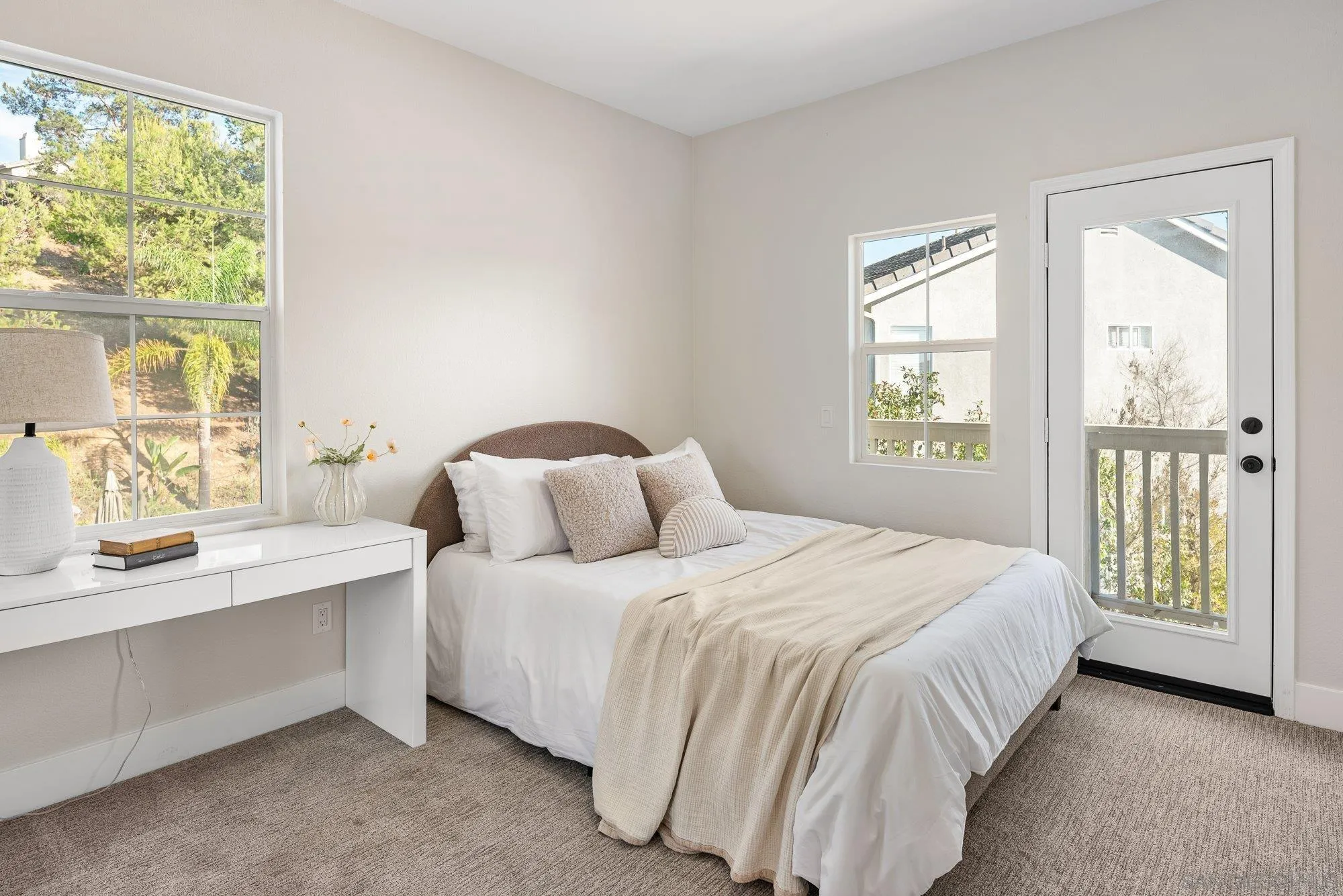 https://cdn.realtyfeed.com/cdn/127/260022340/3c1141b0e75bf377cba5cd47f4038a94.webp