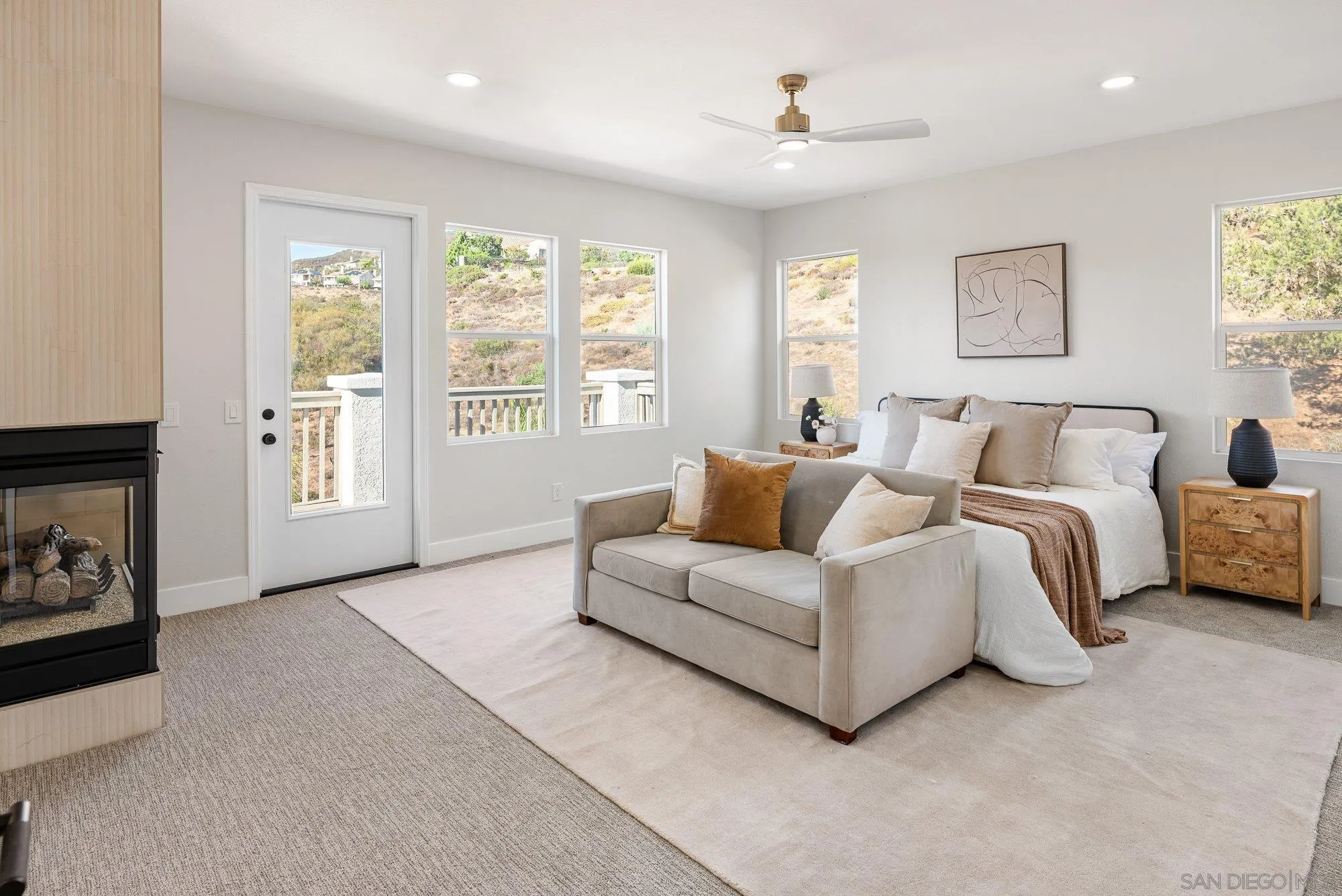 https://cdn.realtyfeed.com/cdn/127/260022340/9fc76e8884245bfaec1d8d7522e4bac3.webp