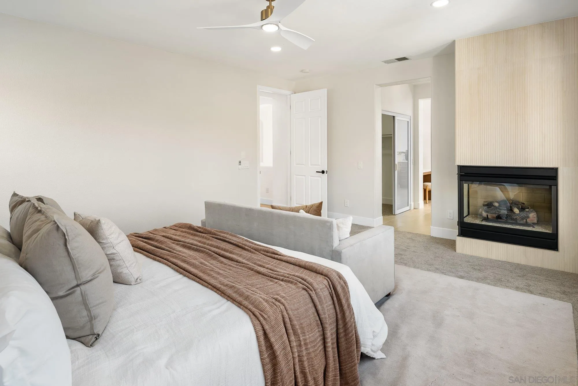 https://cdn.realtyfeed.com/cdn/127/260022340/e7ecabca1a5d95c006bfdbffcd7bab1a.webp
