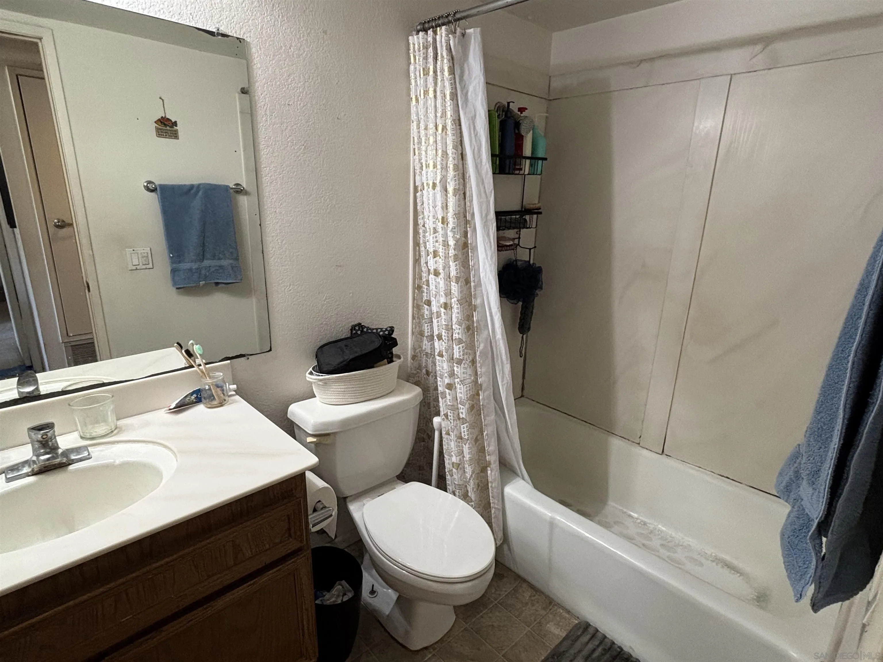 https://cdn.realtyfeed.com/cdn/127/260022346/49eb9382777bdf66069801e9471c5426.webp