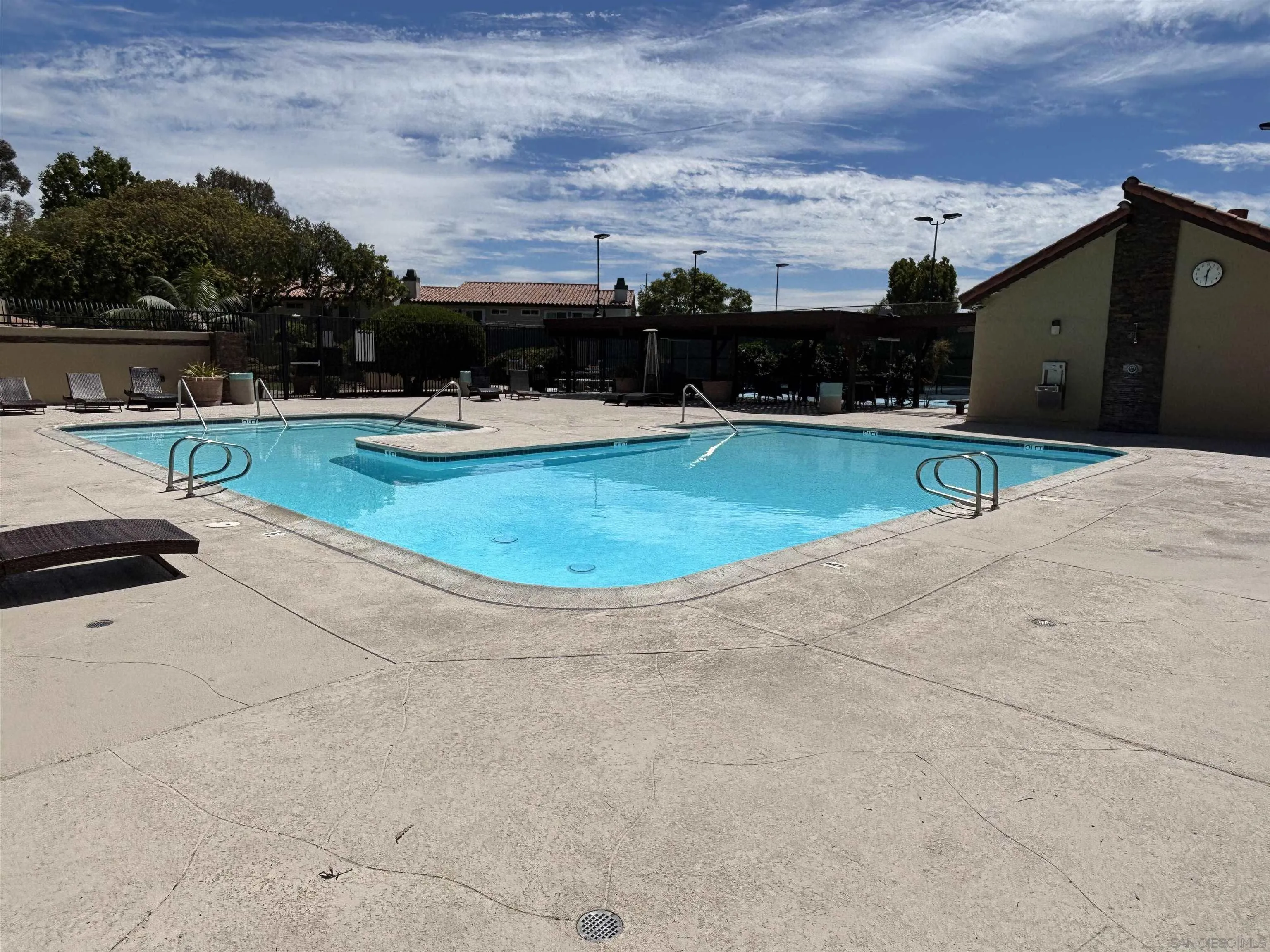 https://cdn.realtyfeed.com/cdn/127/260022346/6e5ac4b79b99a87a617988c6d0303717.webp