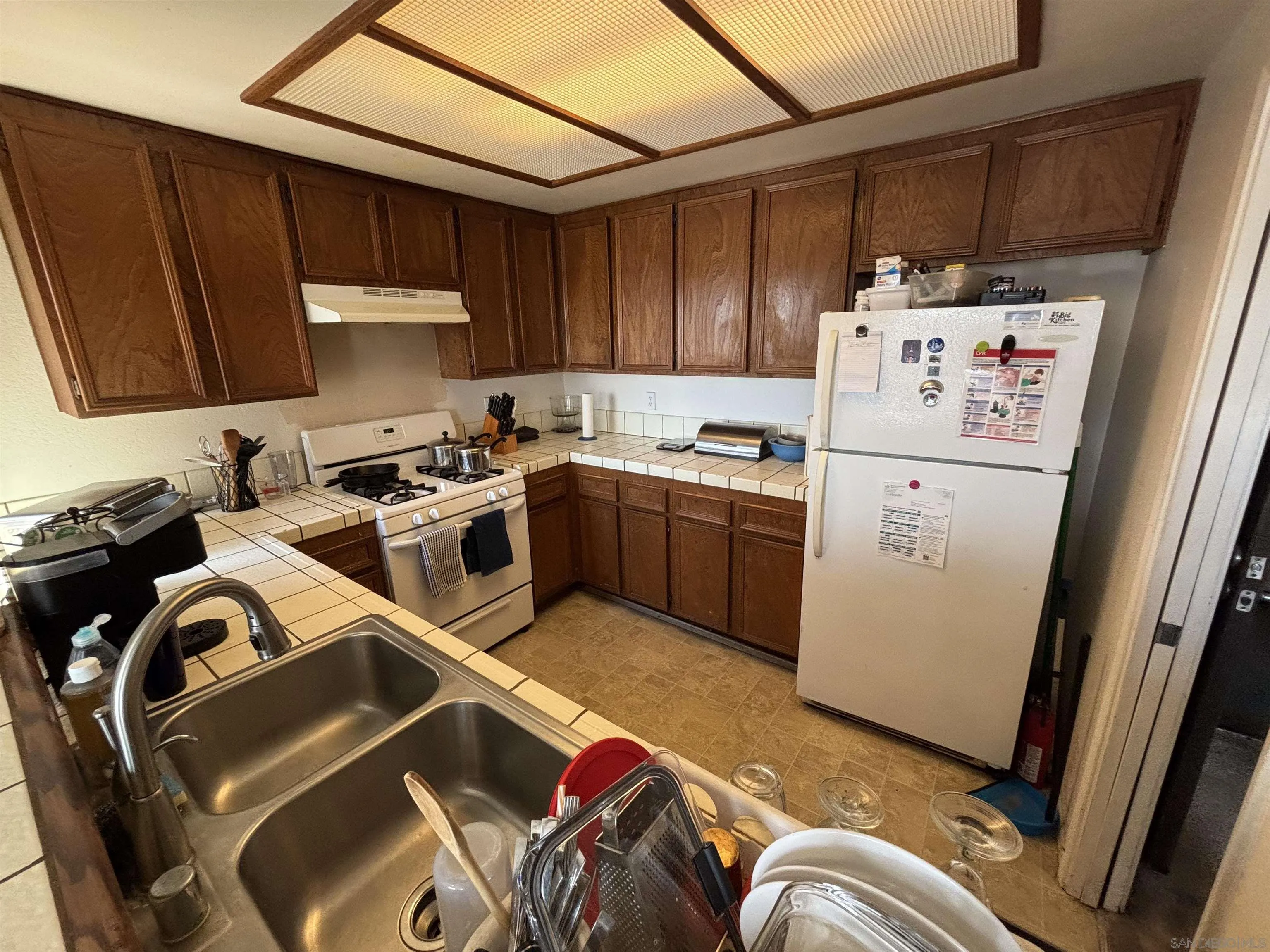 https://cdn.realtyfeed.com/cdn/127/260022346/81fe61dfee1c43cd453b9b81a9773da3.webp