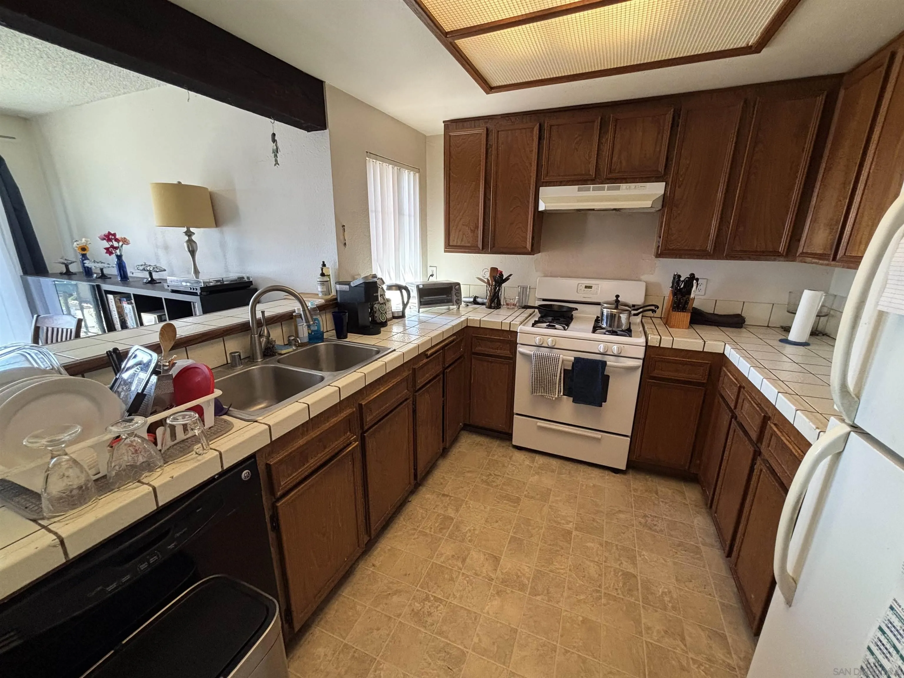 https://cdn.realtyfeed.com/cdn/127/260022346/ecb748b47925fef6c6dc8f46a006345d.webp