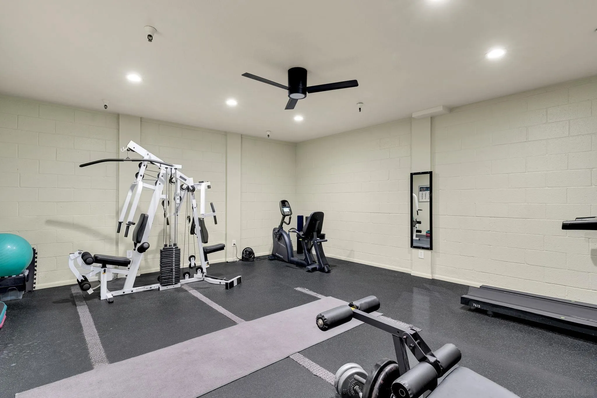 https://cdn.realtyfeed.com/cdn/127/260022347/0a27076261c6fe7975c1c0a719ae5a5b.webp
