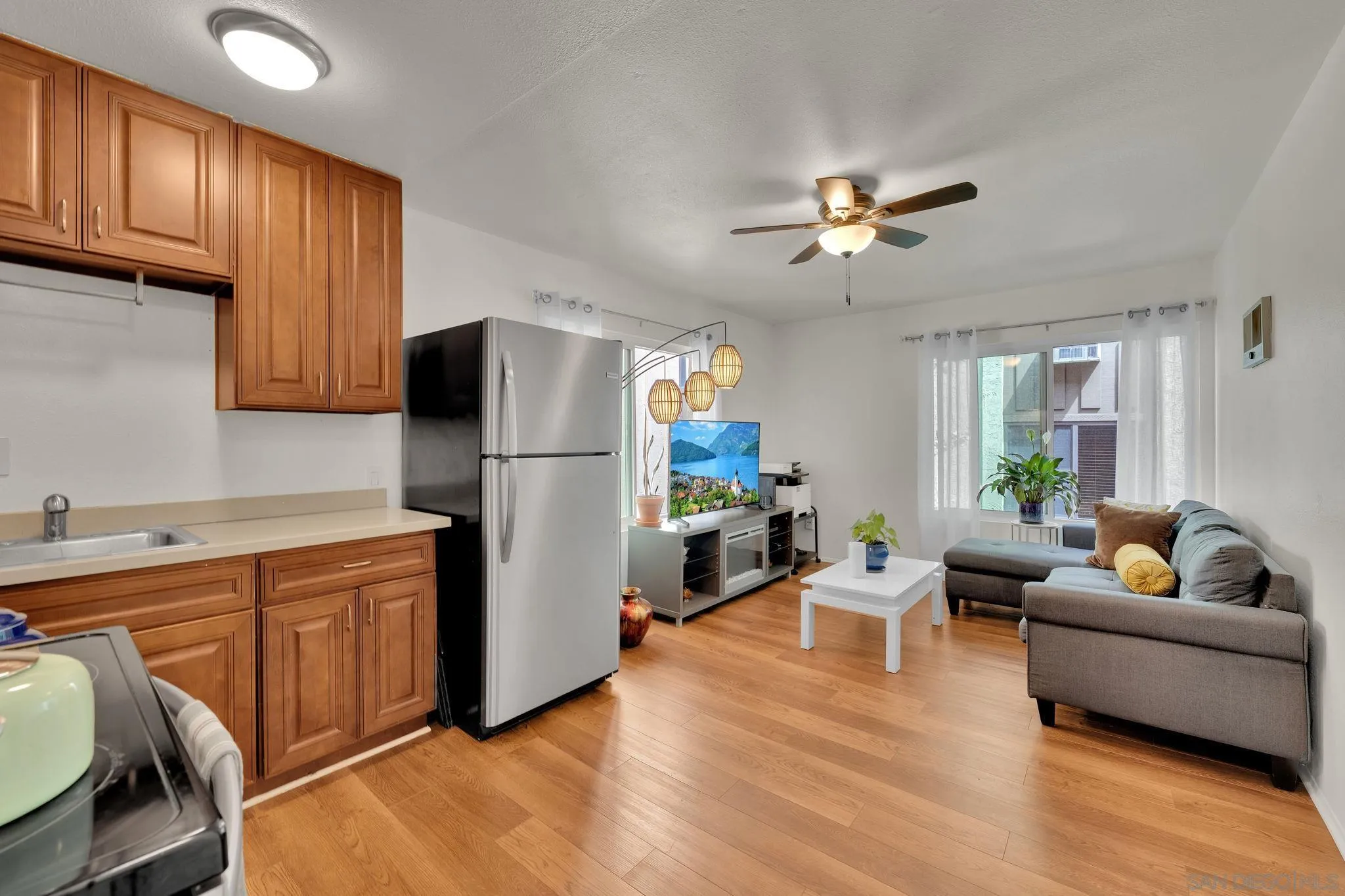 https://cdn.realtyfeed.com/cdn/127/260022347/5a184d524b59dd2cb76fd4278db97283.webp
